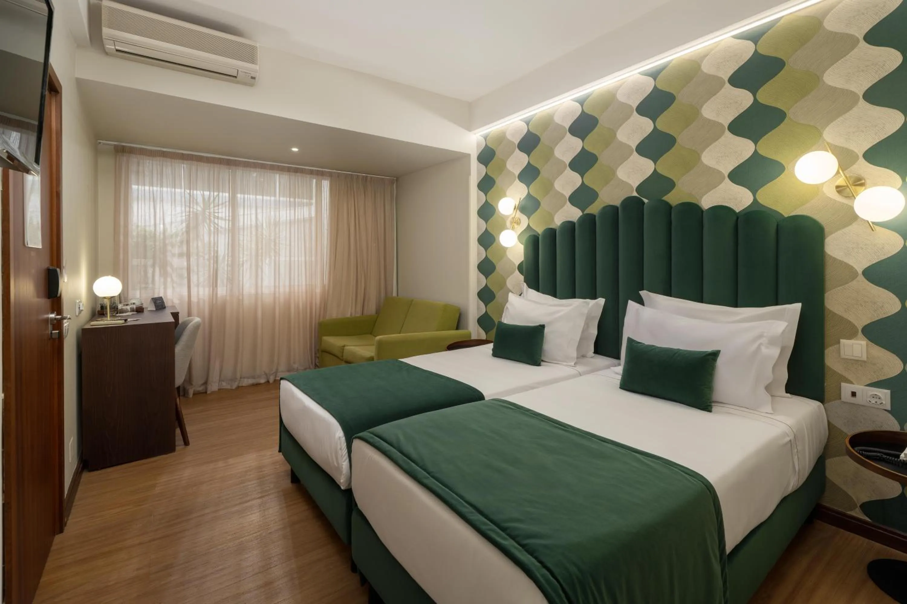 Family Room in Hotel Madeira