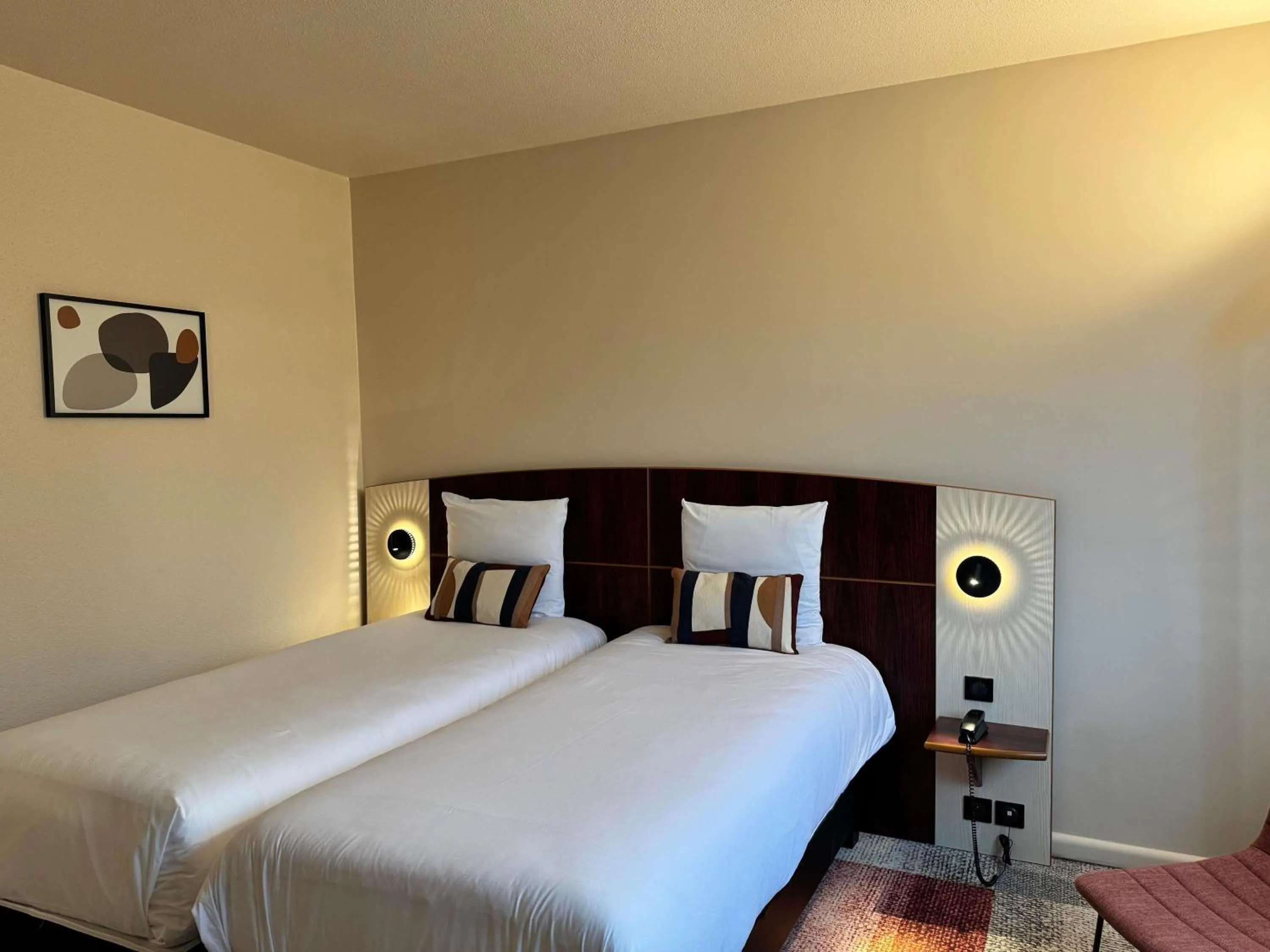 Classic Twin Room in Mercure Besancon Parc Micaud - Hotel & Bar