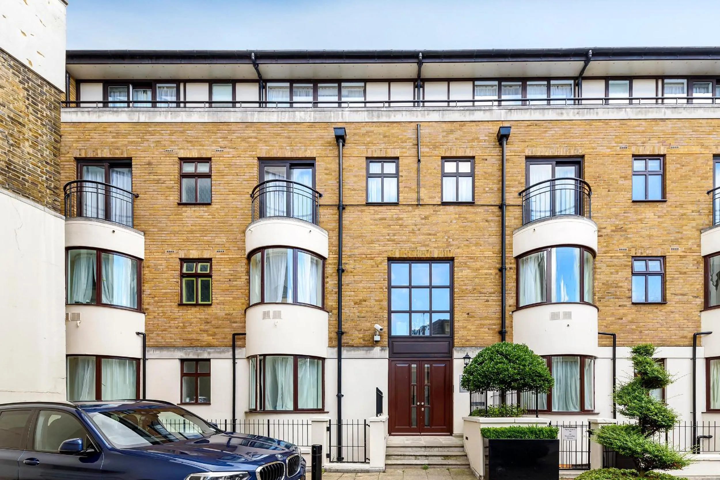 Luxury One Bedroom Apartment in Cheval Knightsbridge