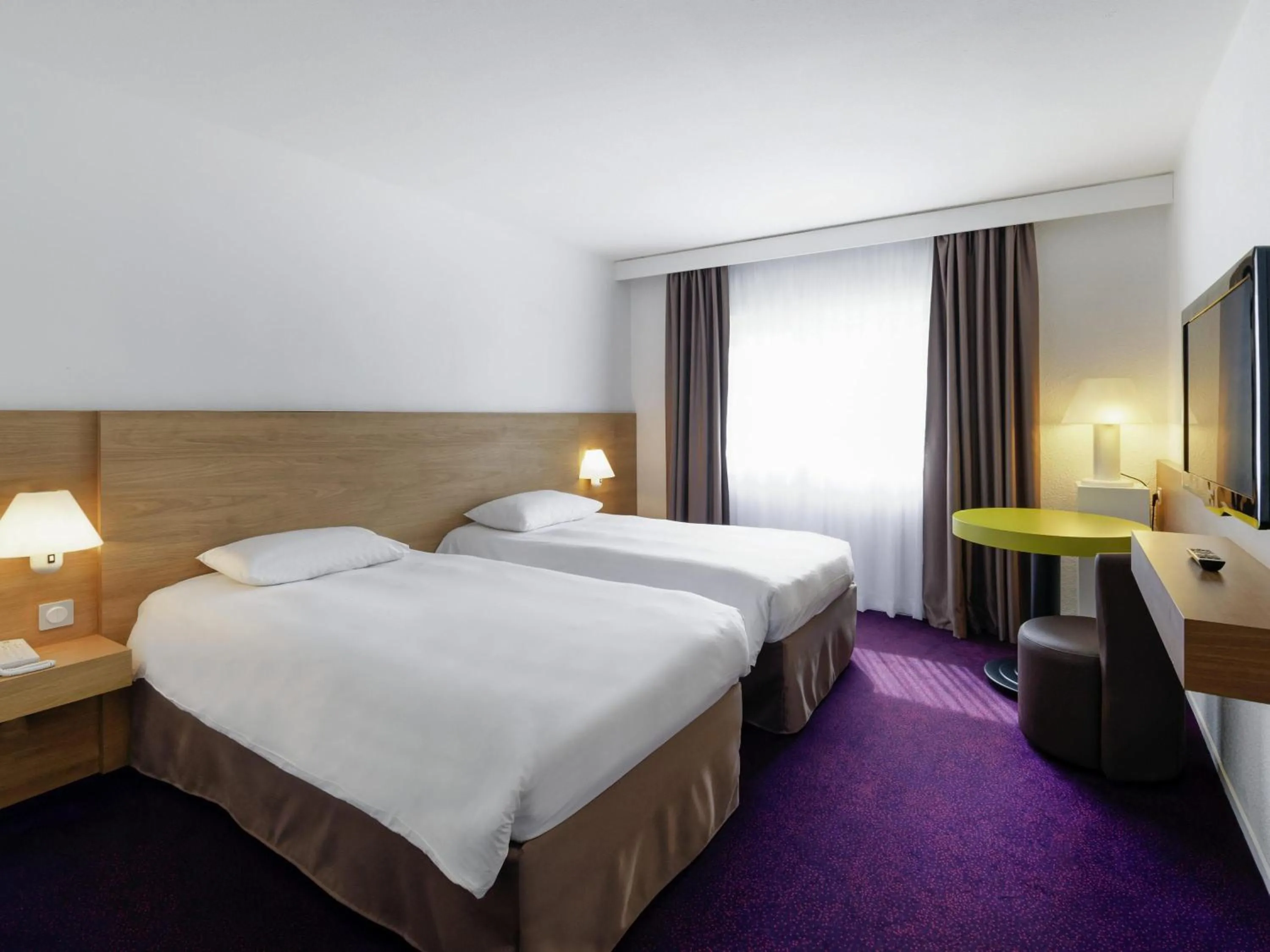 Standard Twin Room in ibis Styles Chalon sur Saône