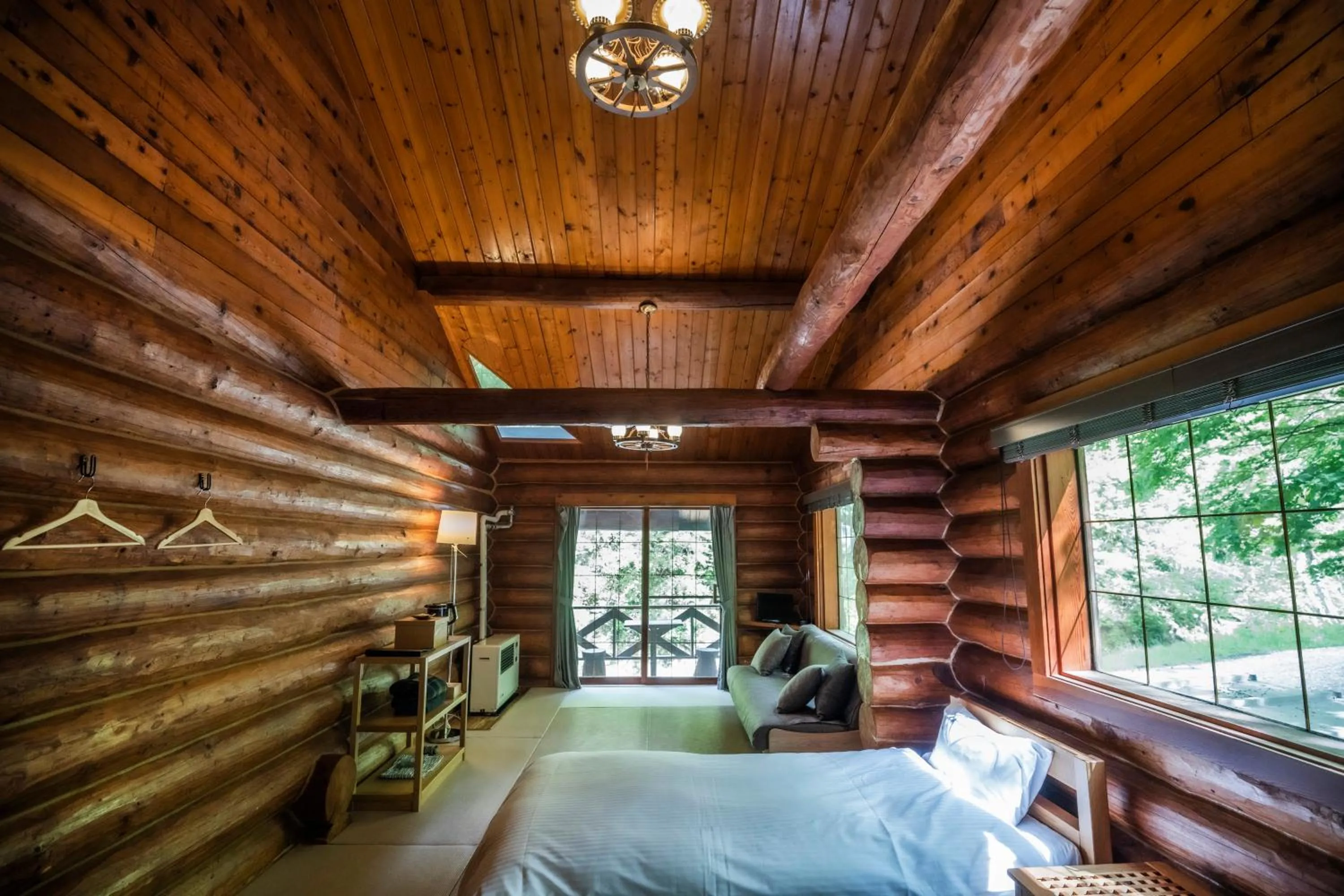 Twin Room with Shared Bathroom and Private Toilet in Hacho no Yu