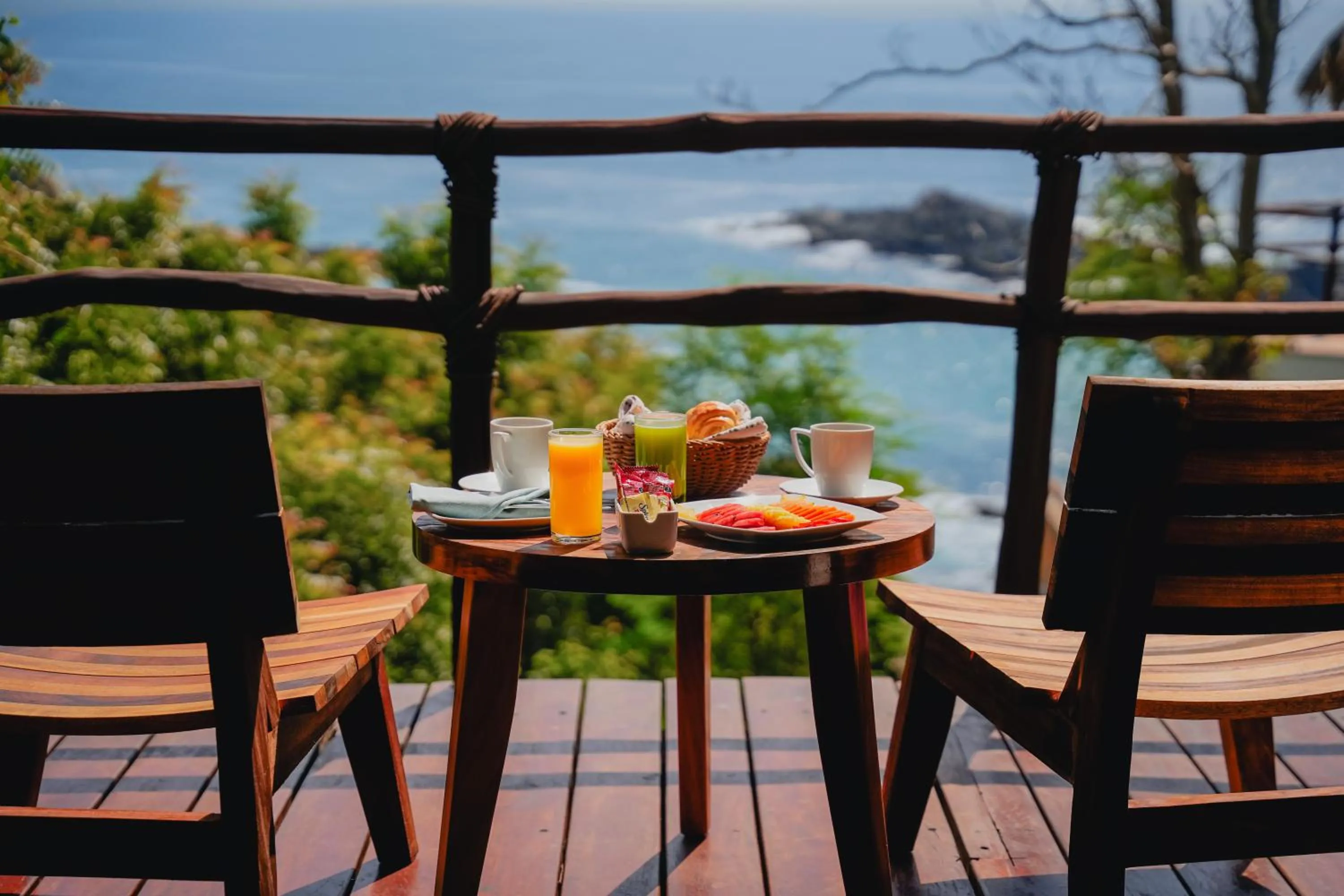 Deluxe Suite in ZOA Hotel - Adults Only