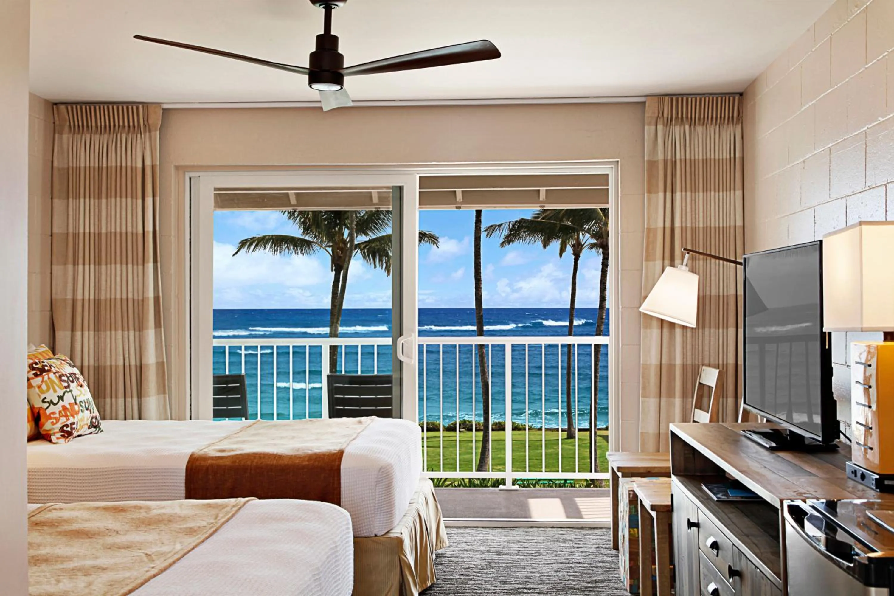 "Newly Renovated" Hotel Ocean View  in The ISO by Castle