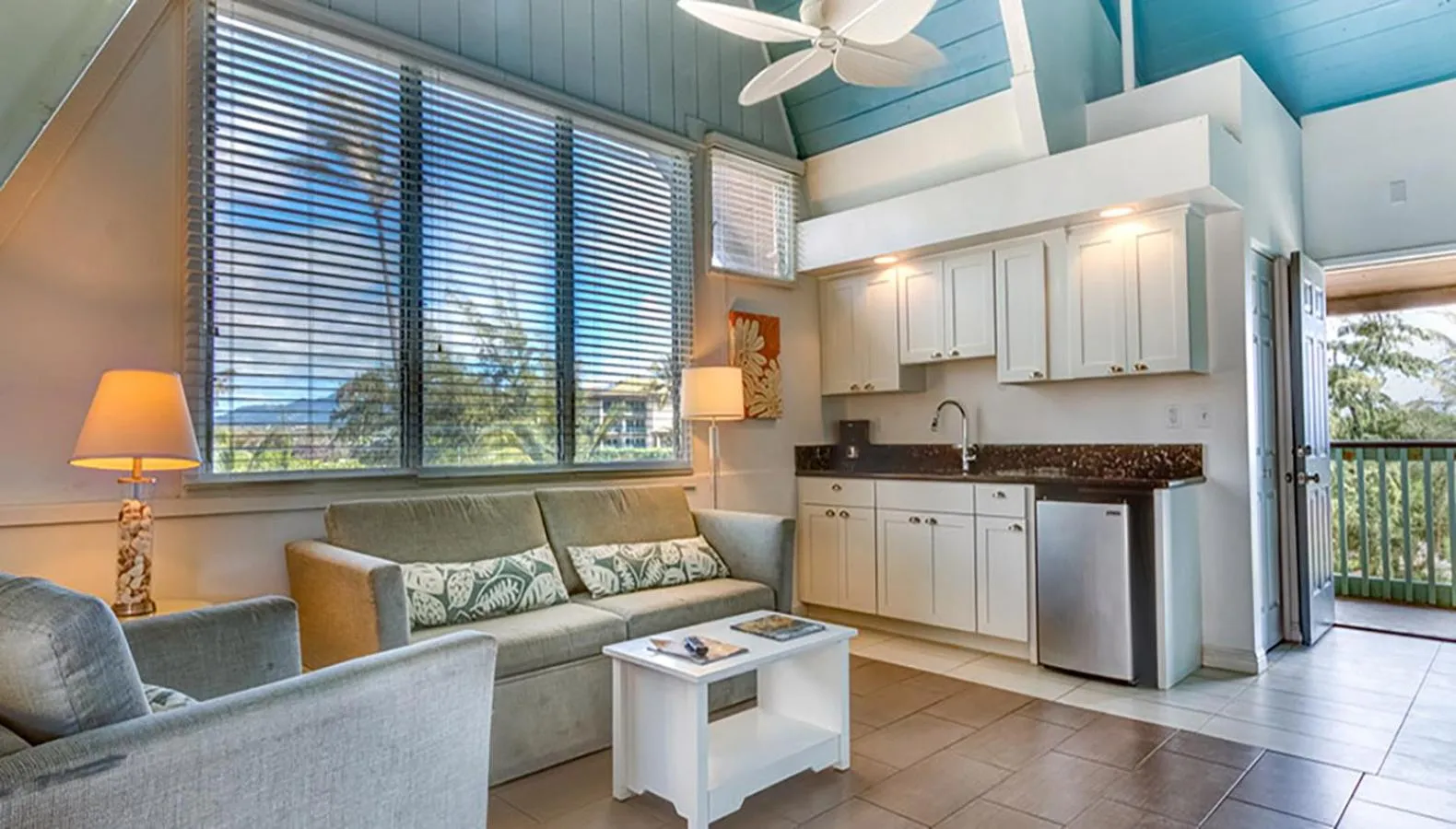 One Bedroom Ocean View with Kitchenette in The ISO by Castle