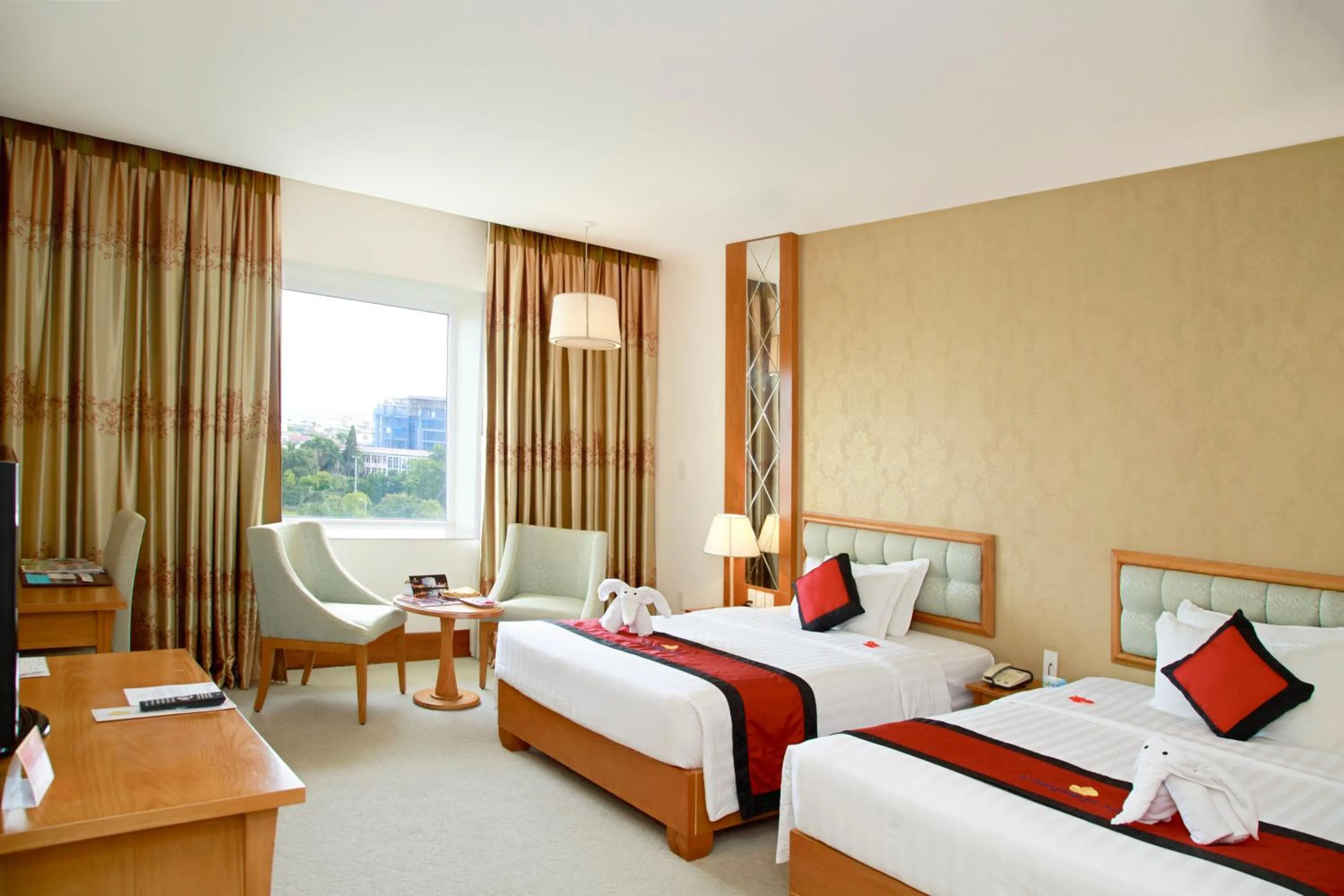 Deluxe Double or Twin Room with City View in Sai Gon Dong Ha Hotel - a member of Saigontourist Group