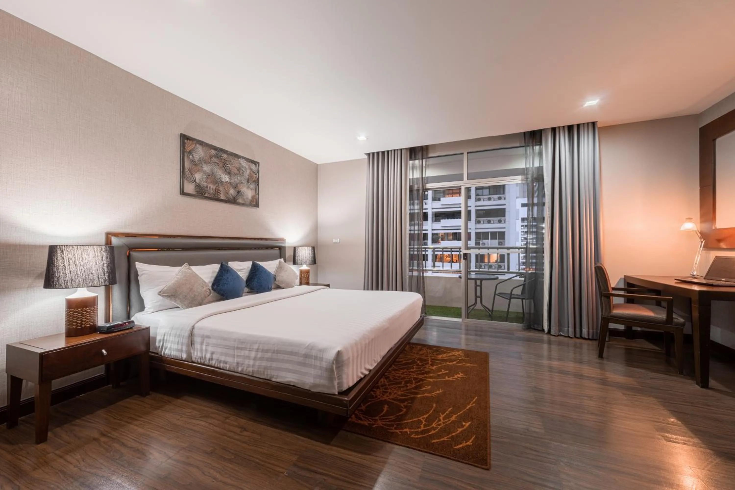 Deluxe Suite in Grand Asoke Suites Boutique Residence