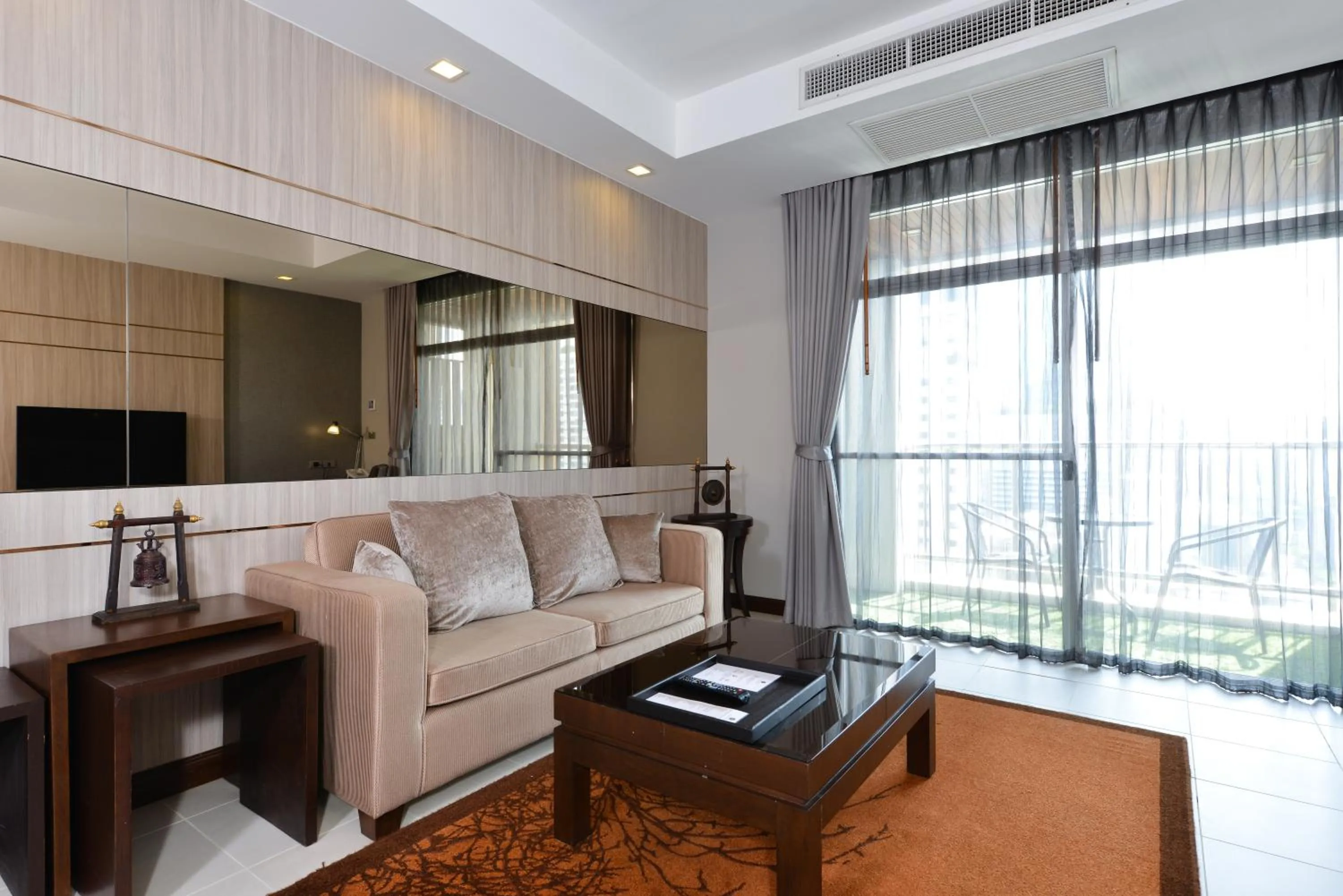 Executive Suite in Grand Asoke Suites Boutique Residence