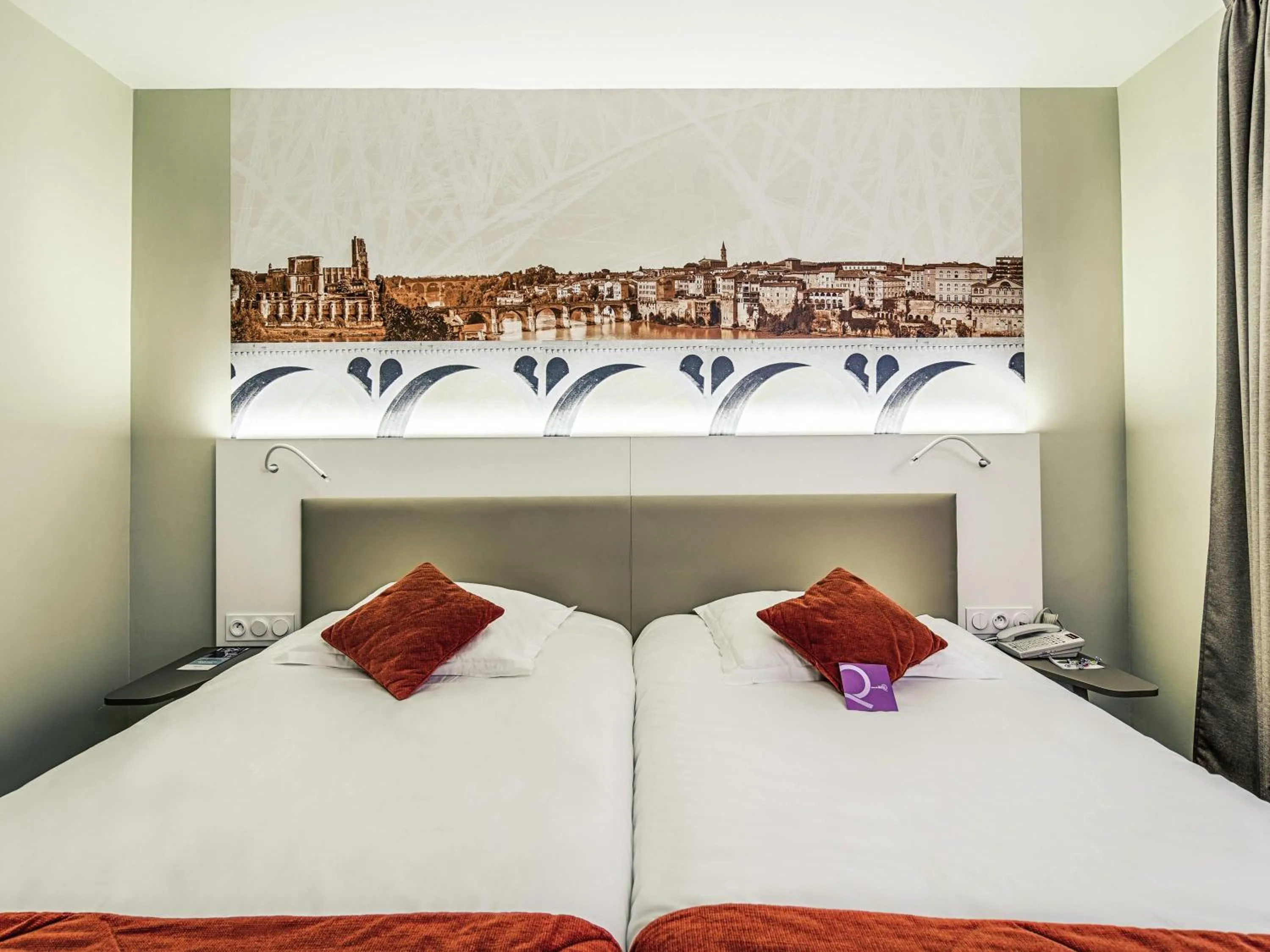 Standard Twin Room in Mercure Albi Rives du Tarn