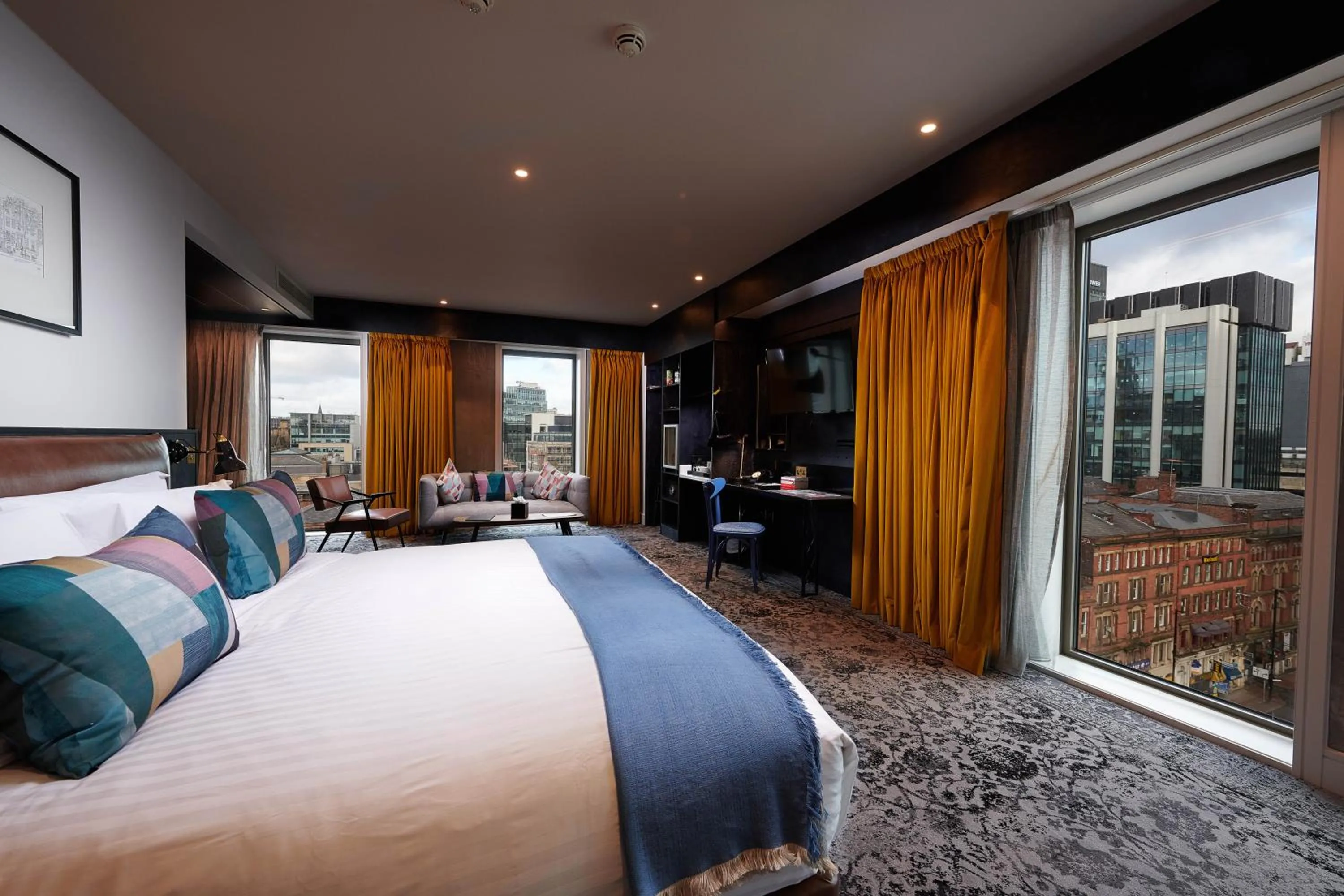Skyline Suite in voco Manchester - City Centre by IHG