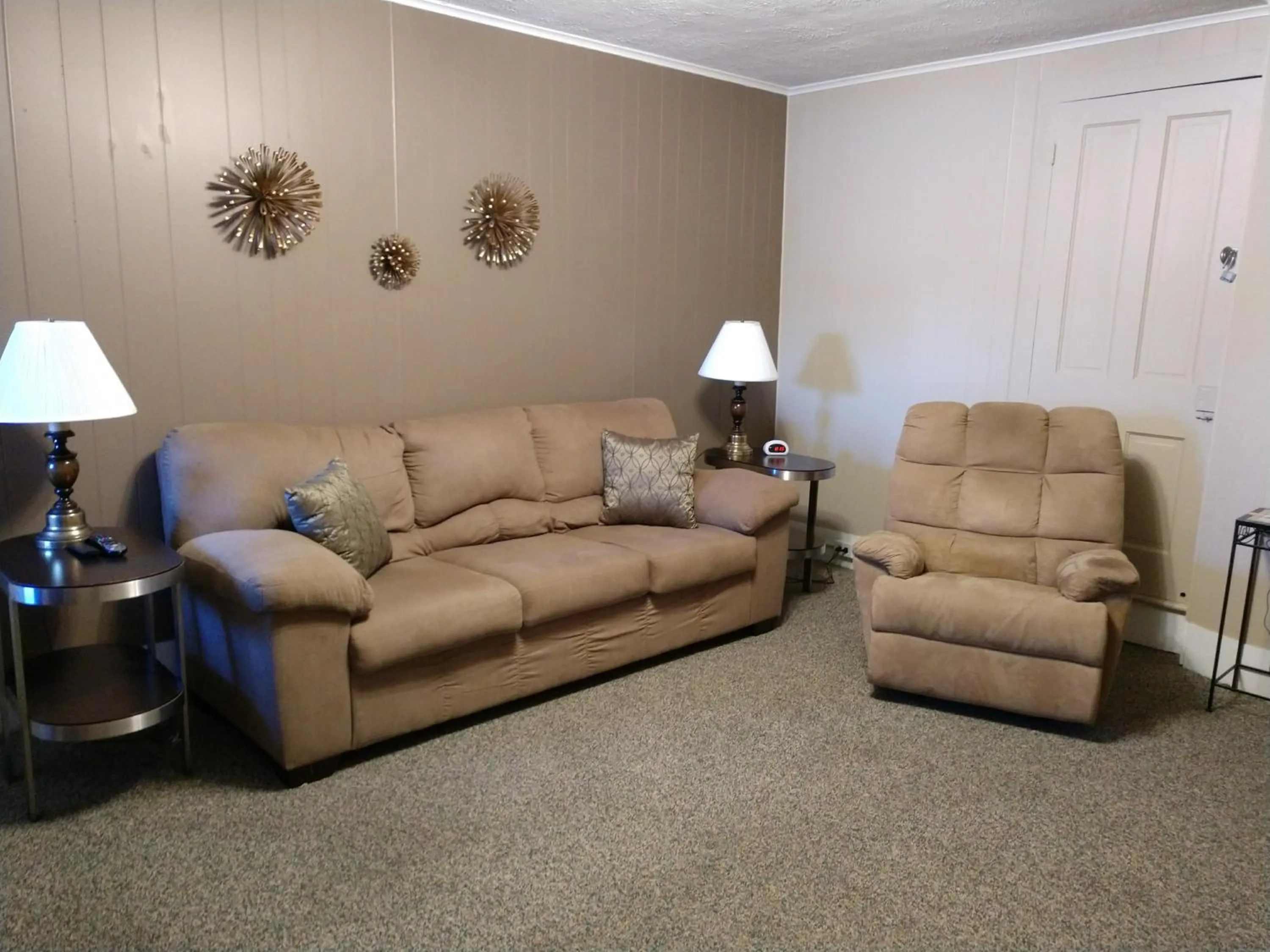 One-Bedroom Apartment in Hotel Wayne