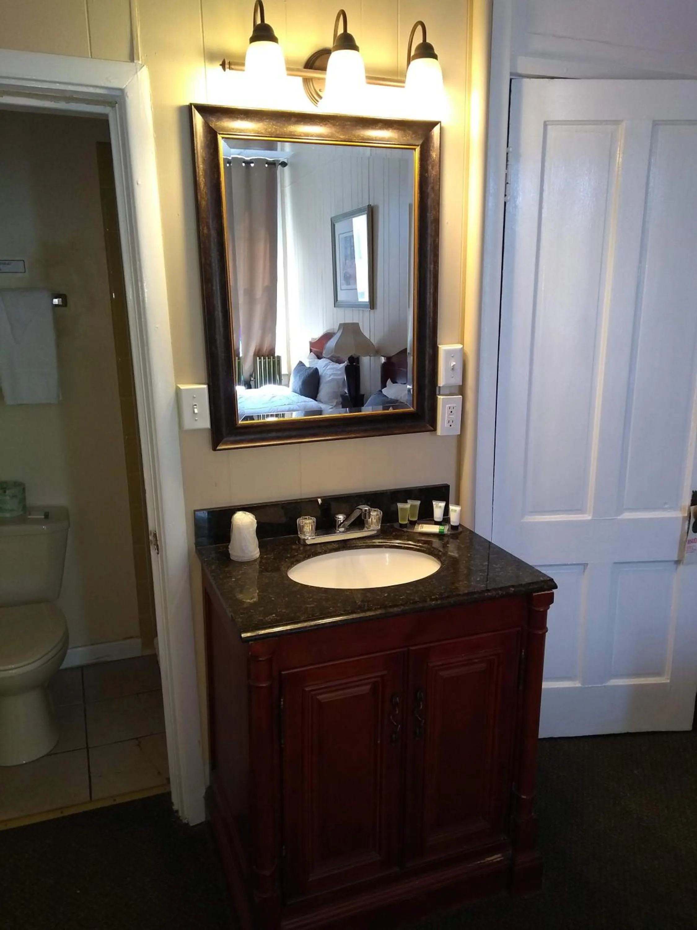 Double Room in Hotel Wayne