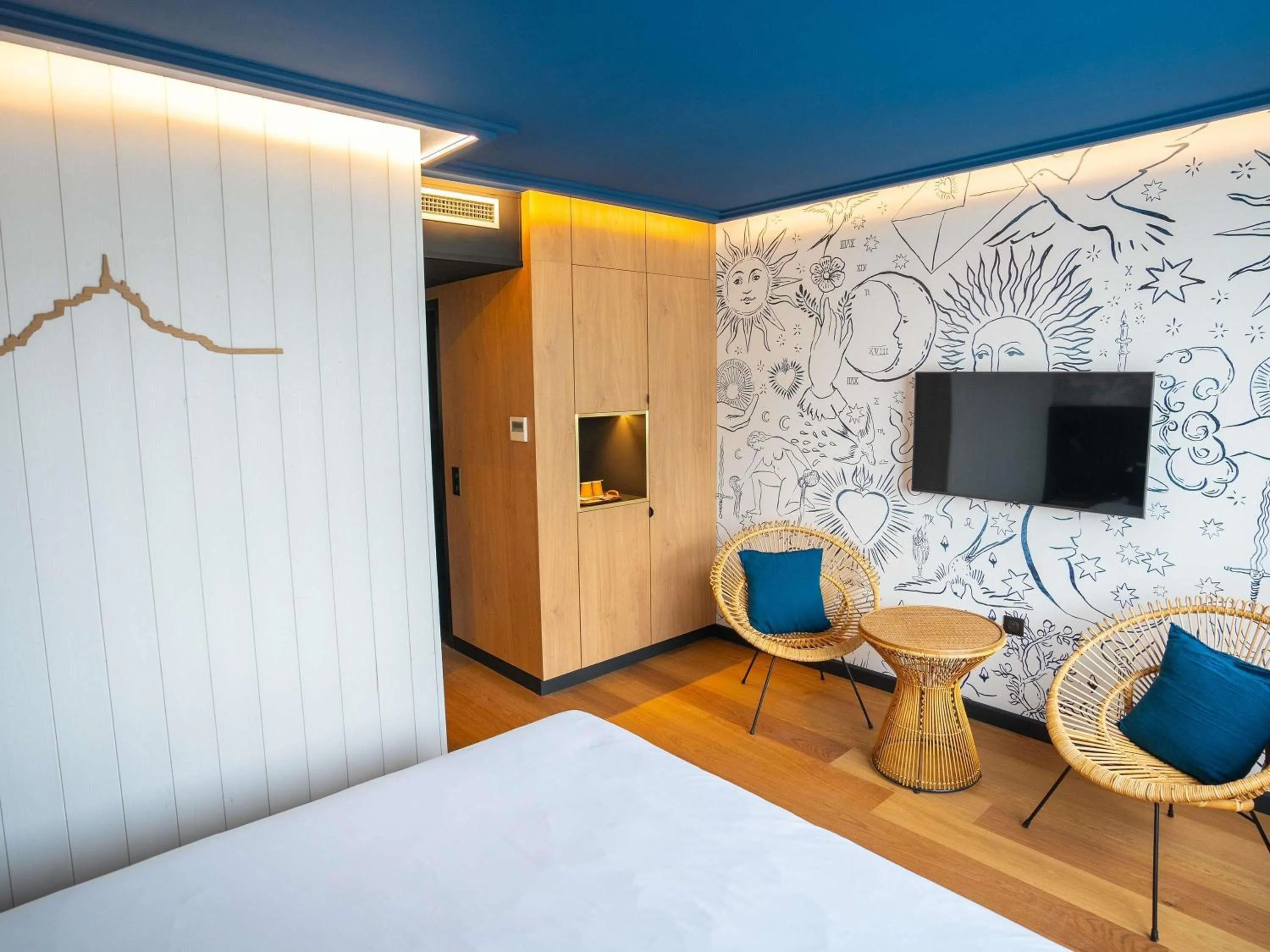 Standard Double Room in Mercure Mont Saint Michel