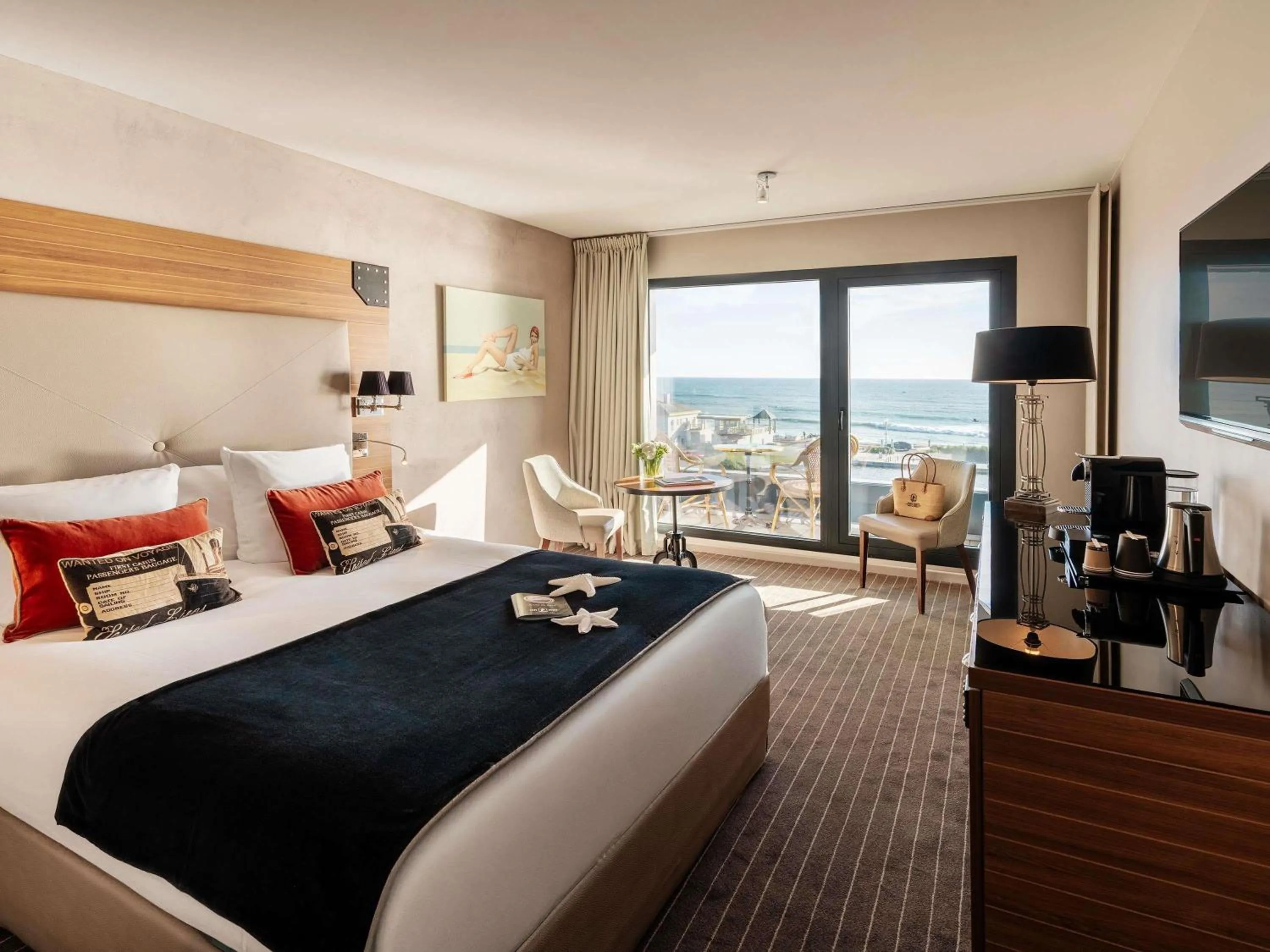 Superior Room with One Queen-Size Bed or Two Single Beds and Balcony - Sea View in Côte Ouest Thalasso & Spa Les Sables d'Olonne - MGallery Collection