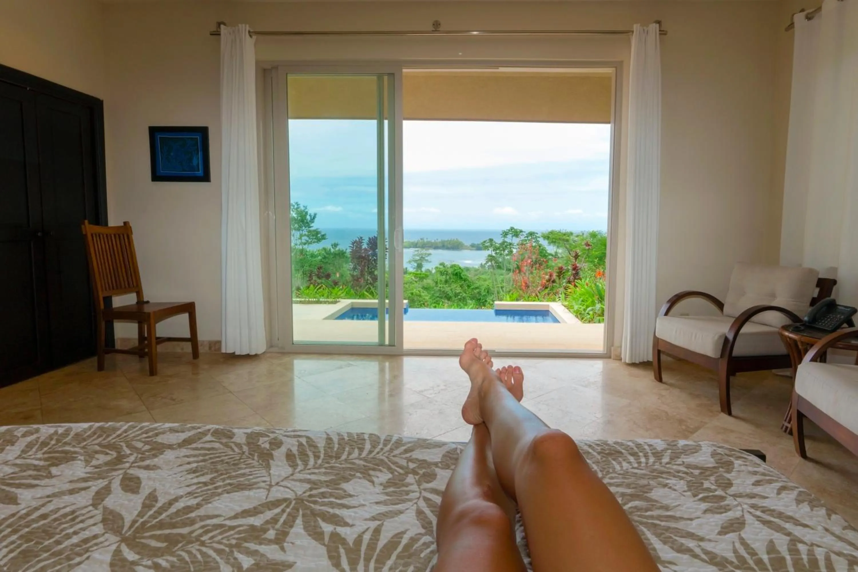 King Room with Sea View in Red Frog Beach Island Resort