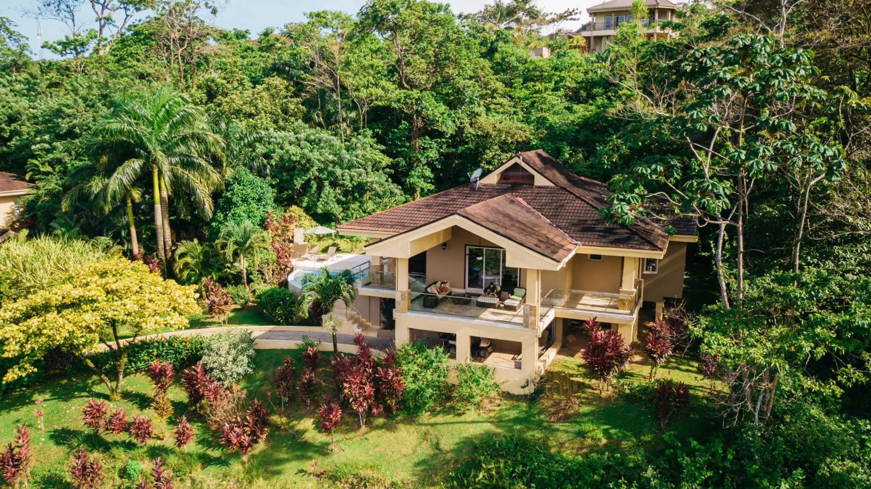 Three-Bedroom Villa in Red Frog Beach Island Resort