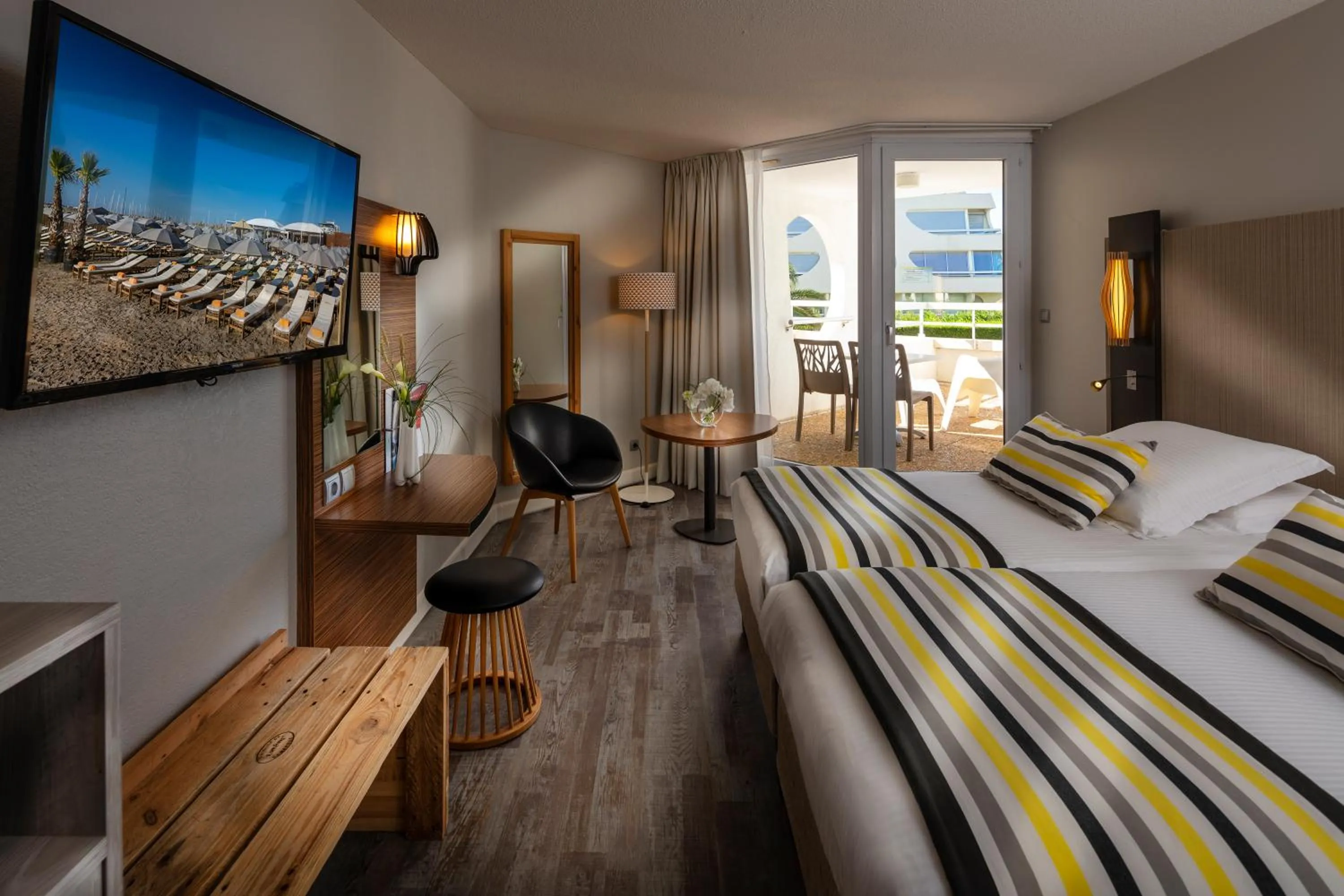 Twin Room with  Side Garden View in Thalazur Port-Camargue - Hotel & Spa