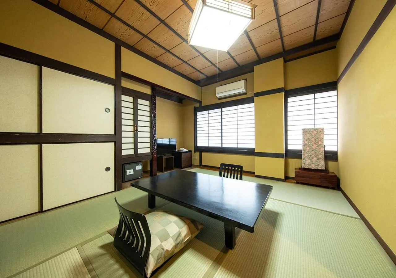 Japanese-Style Room in Ryokan Kiraku