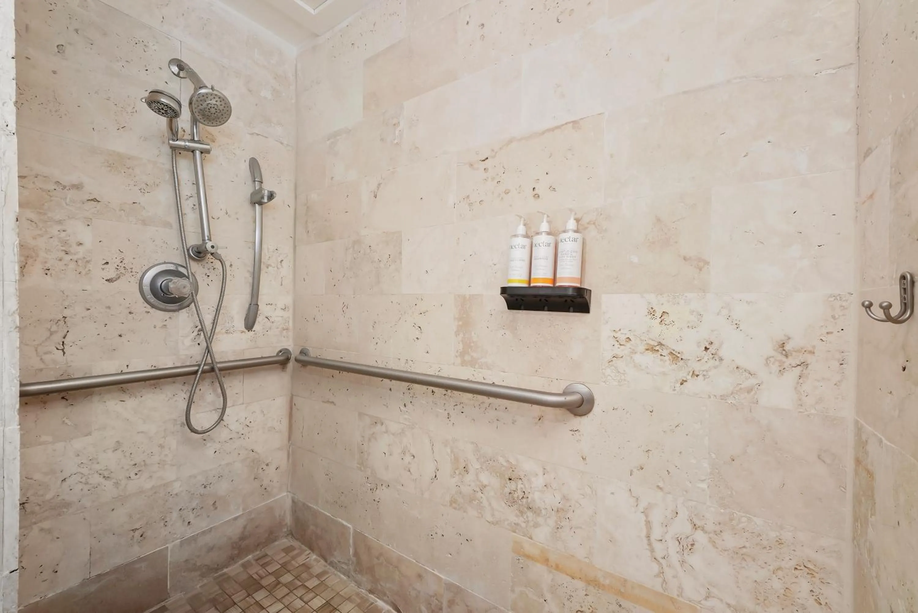 Double Room - Disability Access in Whitelaw Hotel