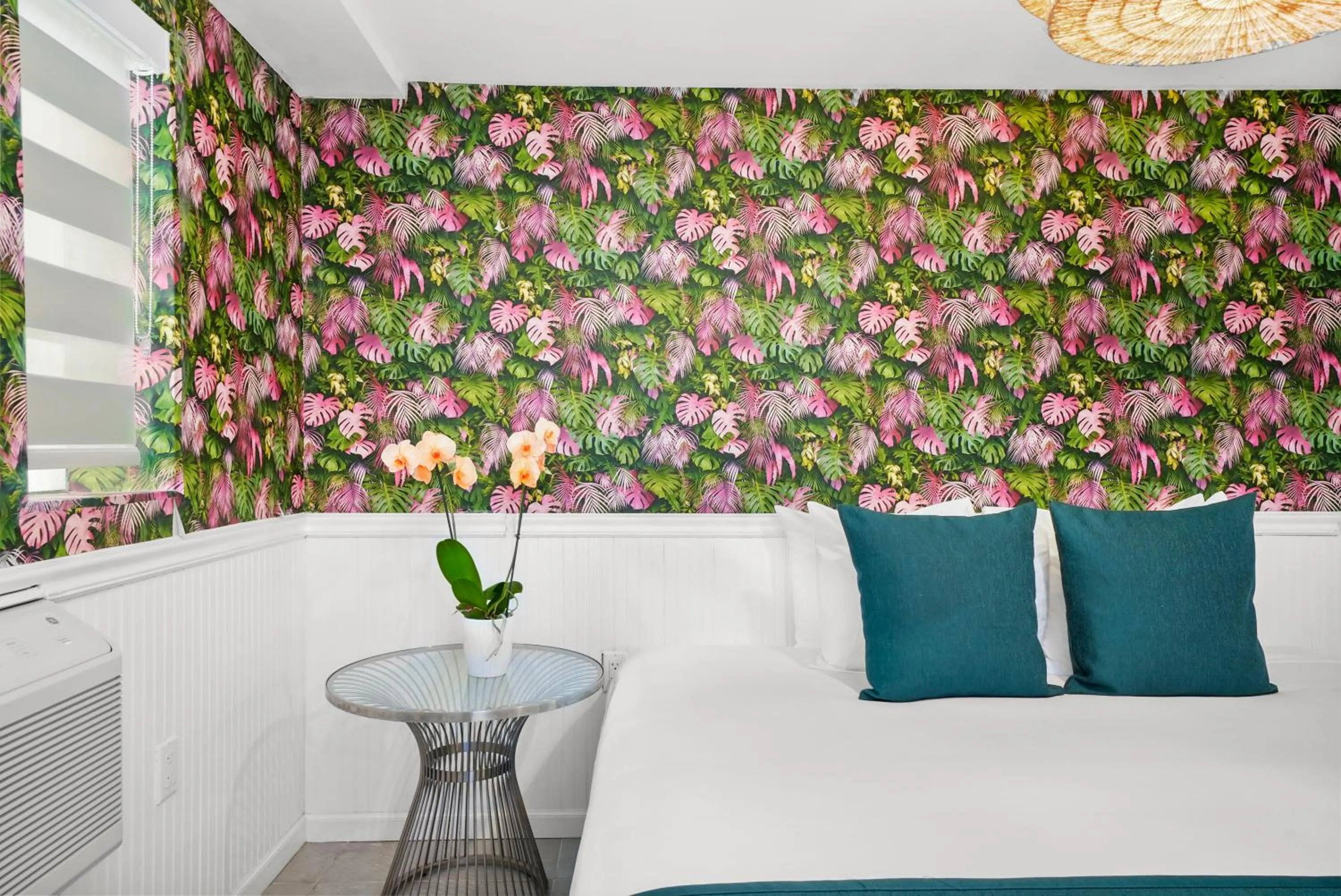 Superior King Room in Whitelaw Hotel