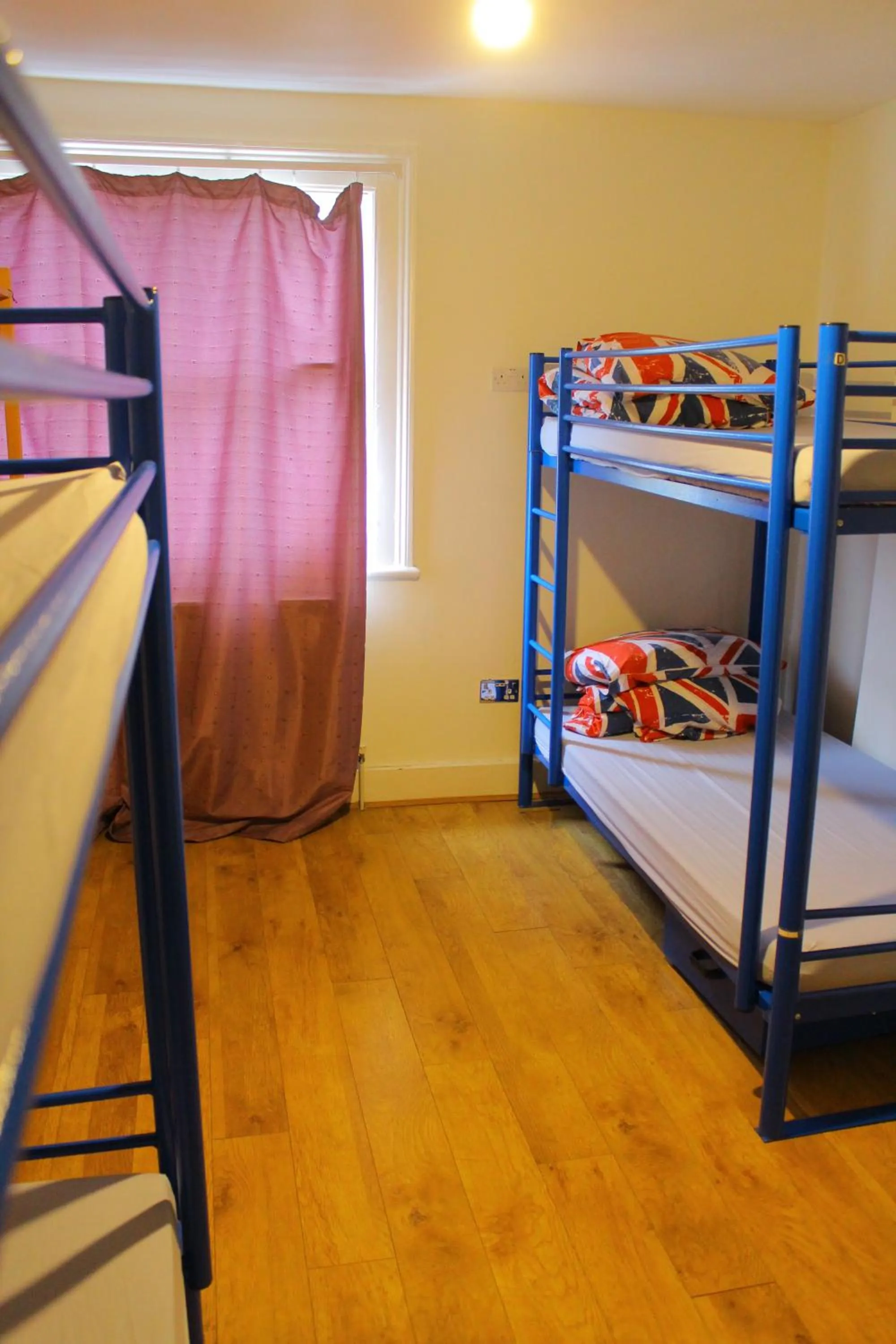 Bed in 4-Bed Mixed Dormitory Room in Saint James Backpackers