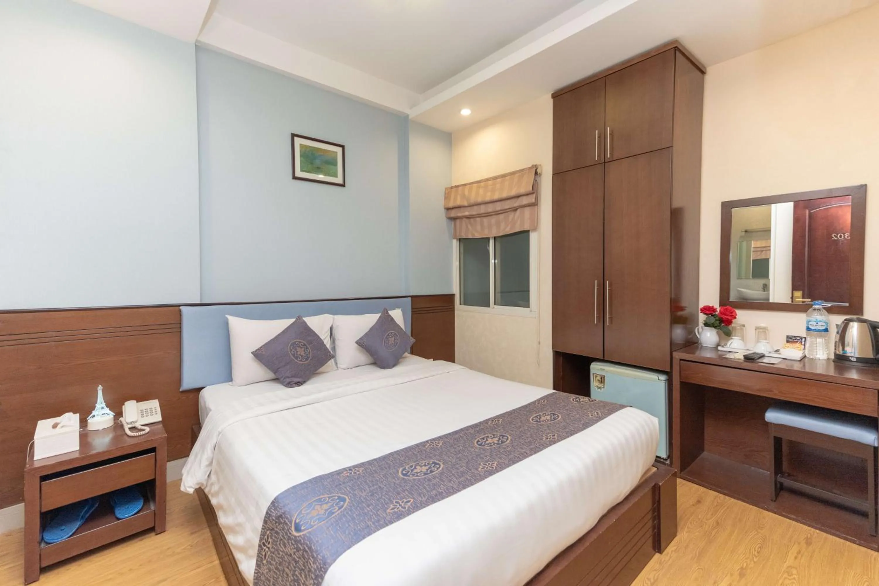 Standard Suite in 99 Bui Vien Hotel (Boutique)