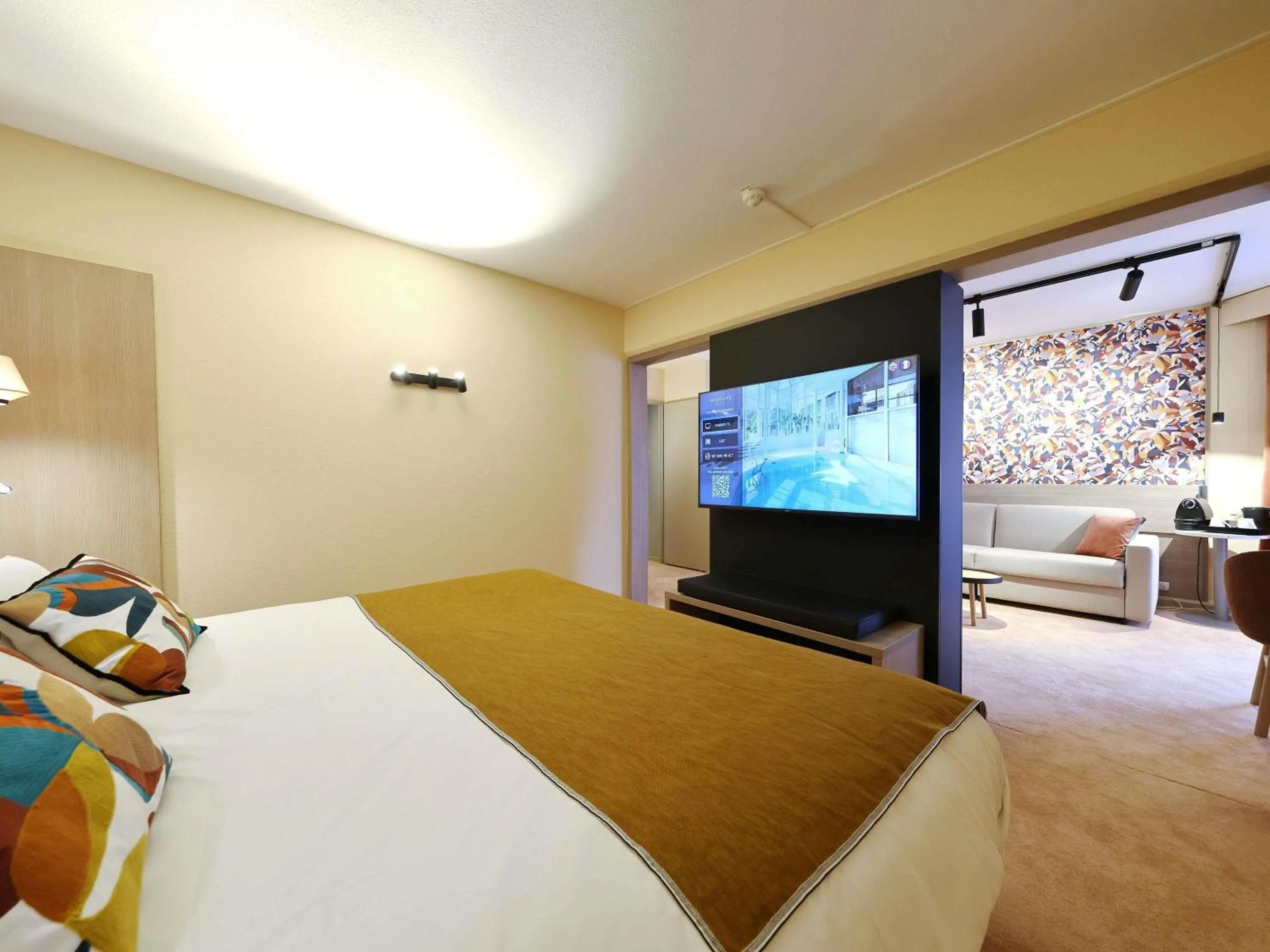 Junior Suite - single occupancy in Mercure Grenoble Centre Porte des Alpes