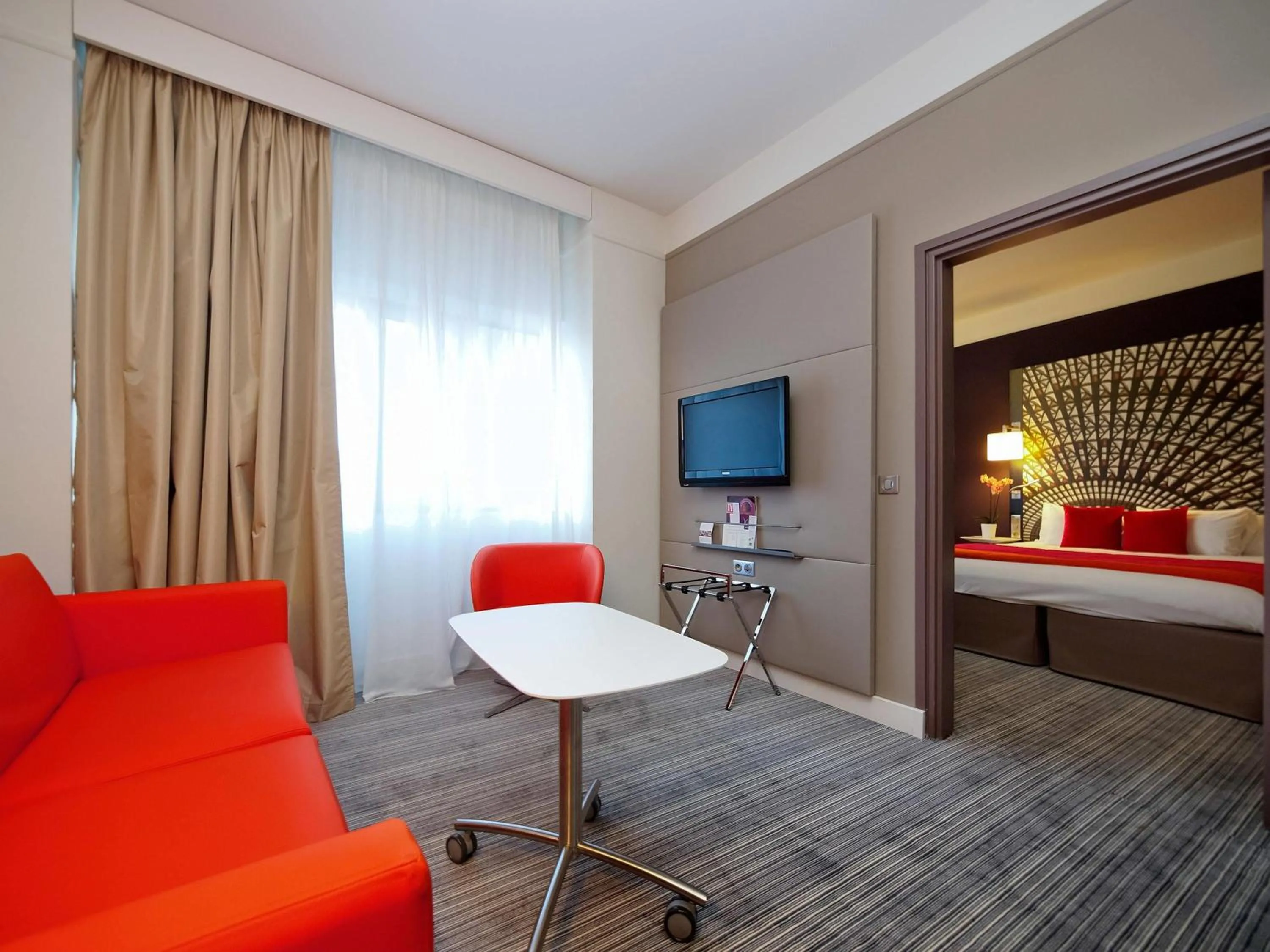 Suite with Sofa Bed in Mercure Nantes Centre Grand Hotel
