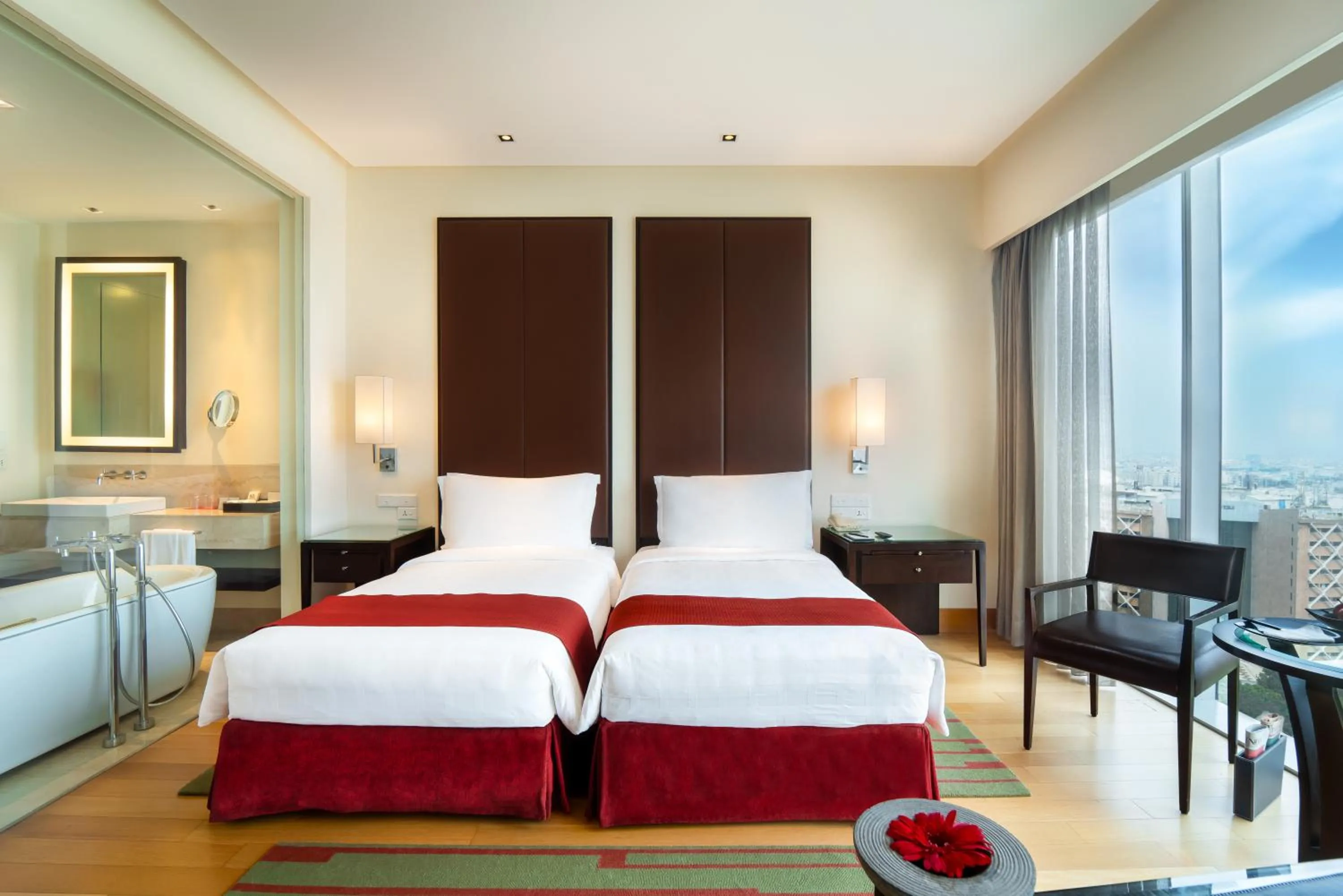 	 Trident Club Room Twin Bed with One way airport transfer and access to Club Lounge - single occupancy in Trident Hyderabad