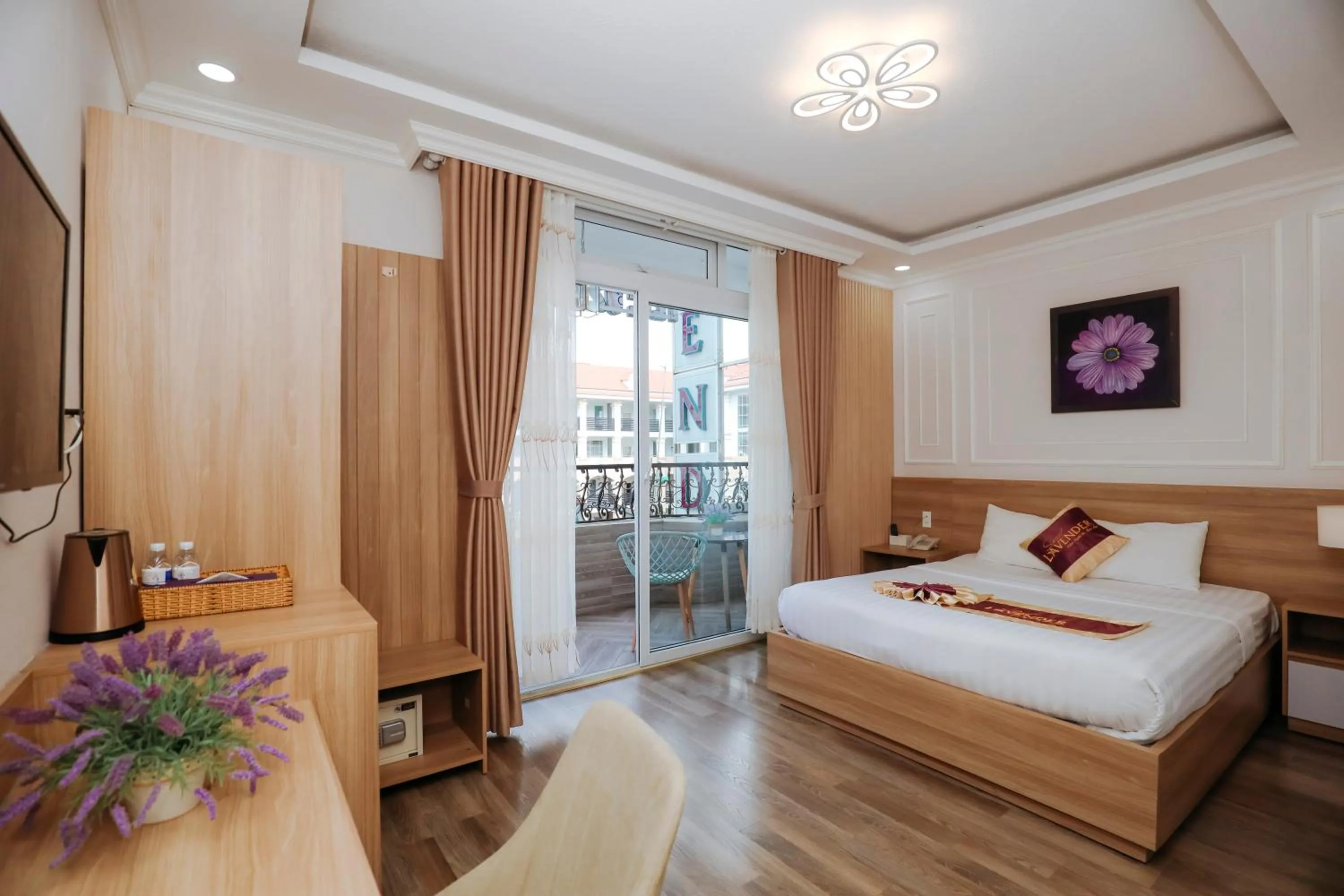 Executive Suite in Sweet Lavender Hotel