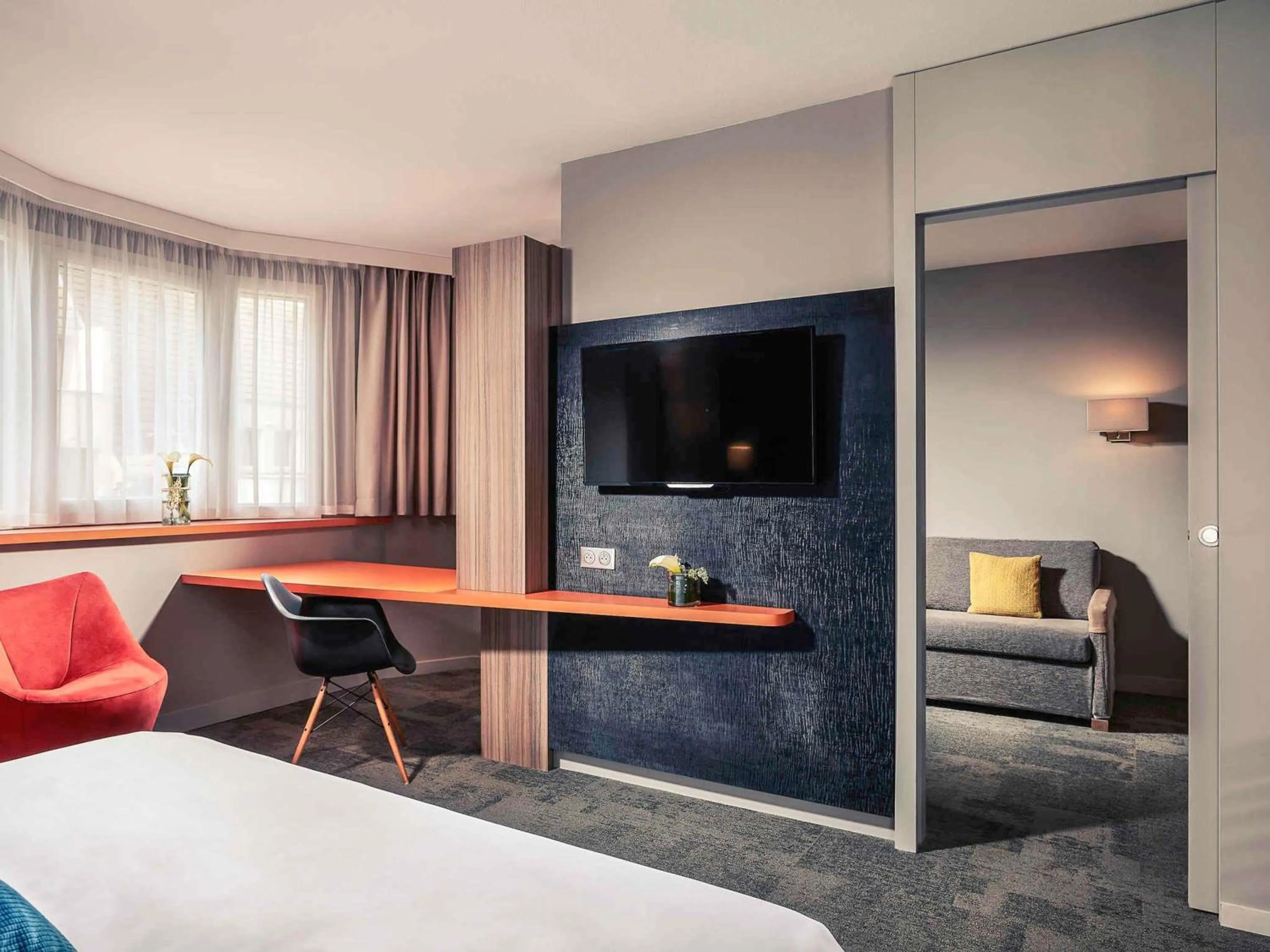 Junior Suite with One Double Bed and One Sofabed in Mercure Colmar Centre Unterlinden