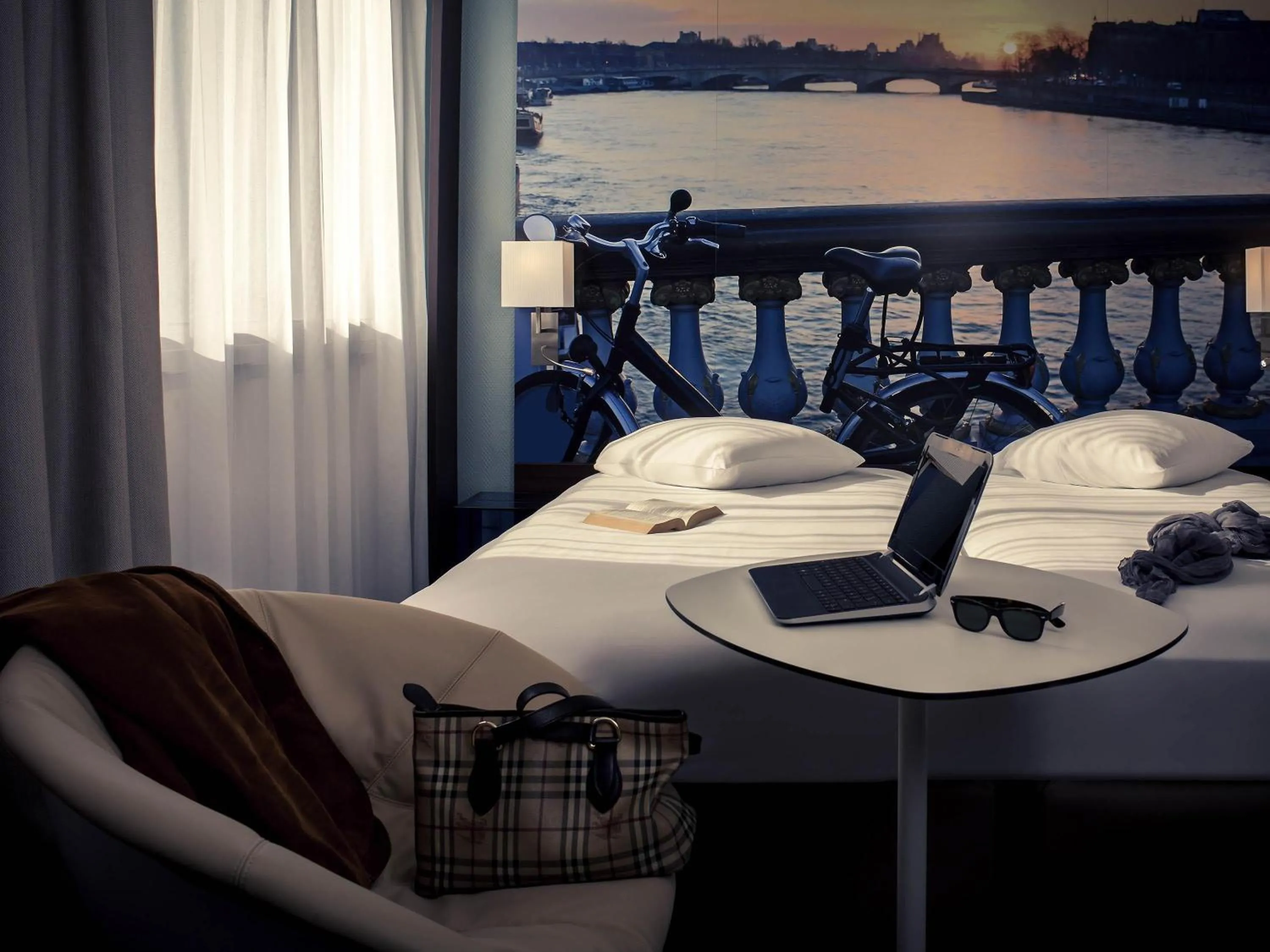 Standard Twin Room in Mercure Paris Ivry Quai De Seine