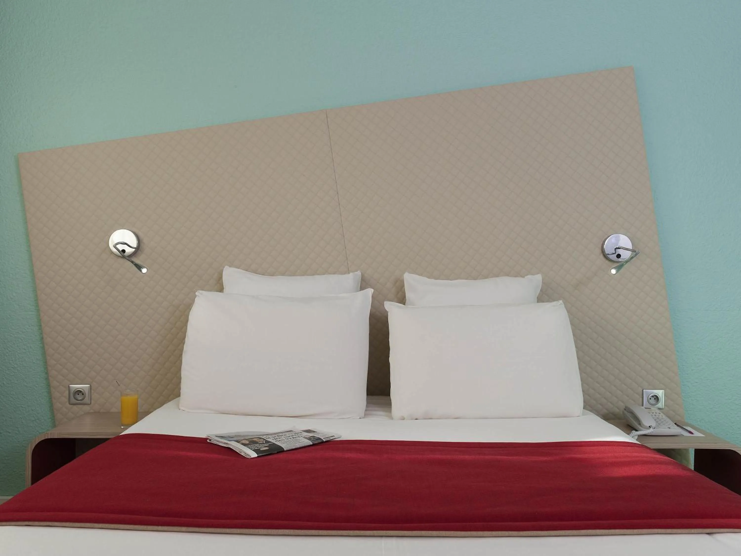 Privilege Room with One Double Bed in Mercure Paris Le Bourget Aeroport