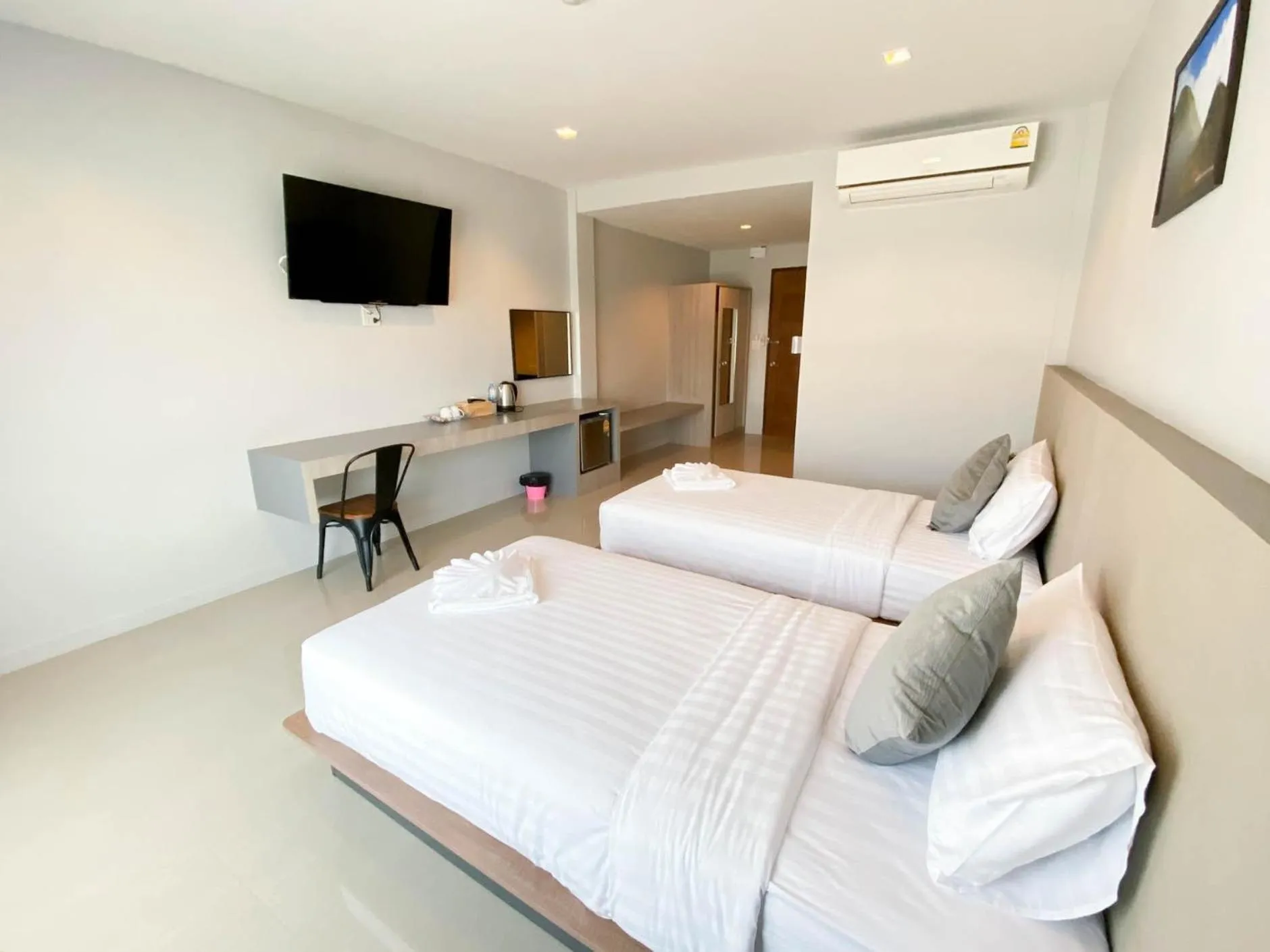 Superior Twin Room with City View in River Kwai View Hotel Kanchanaburi