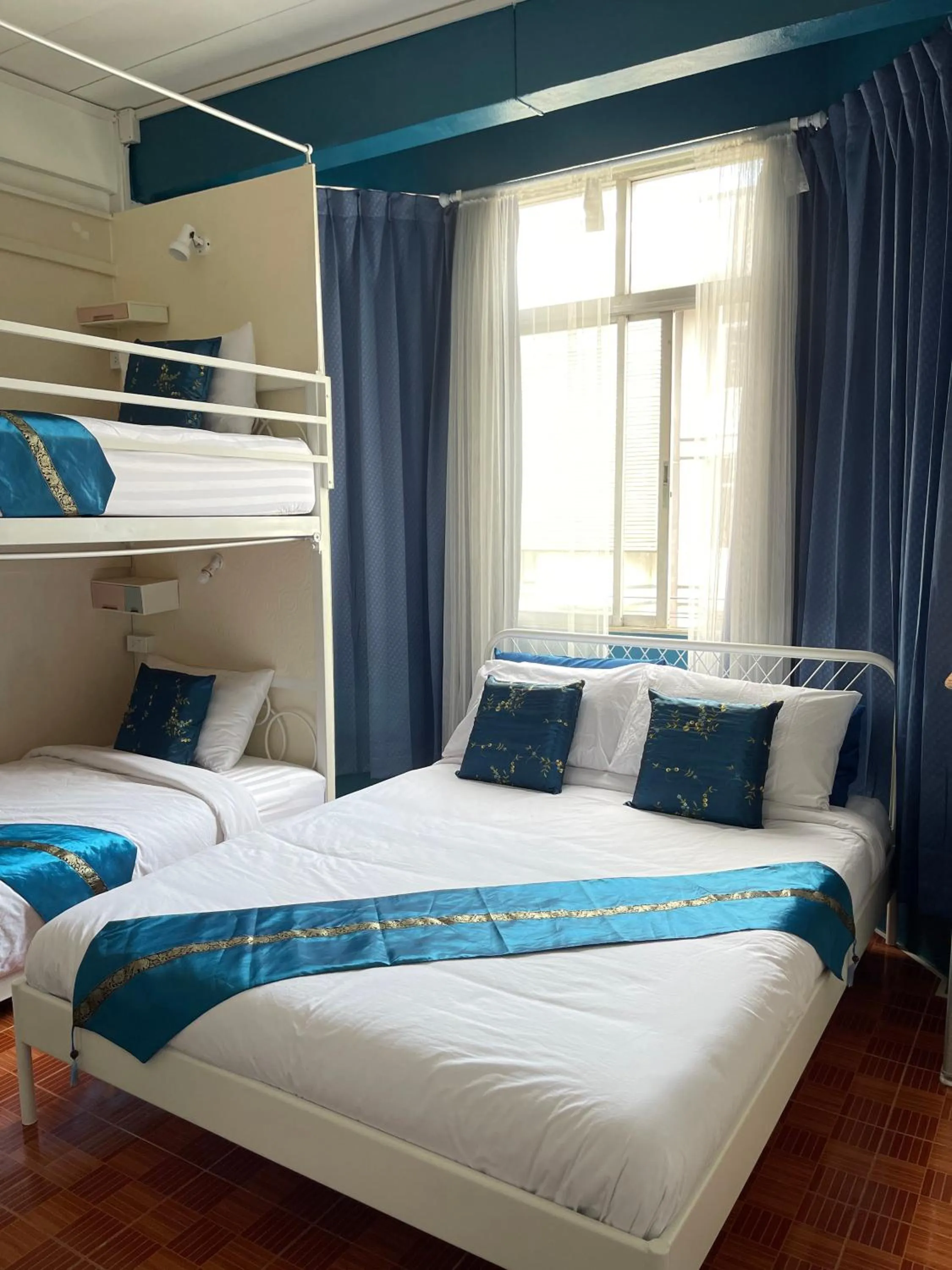 Superior Double or Twin Room in Acozyposhtel