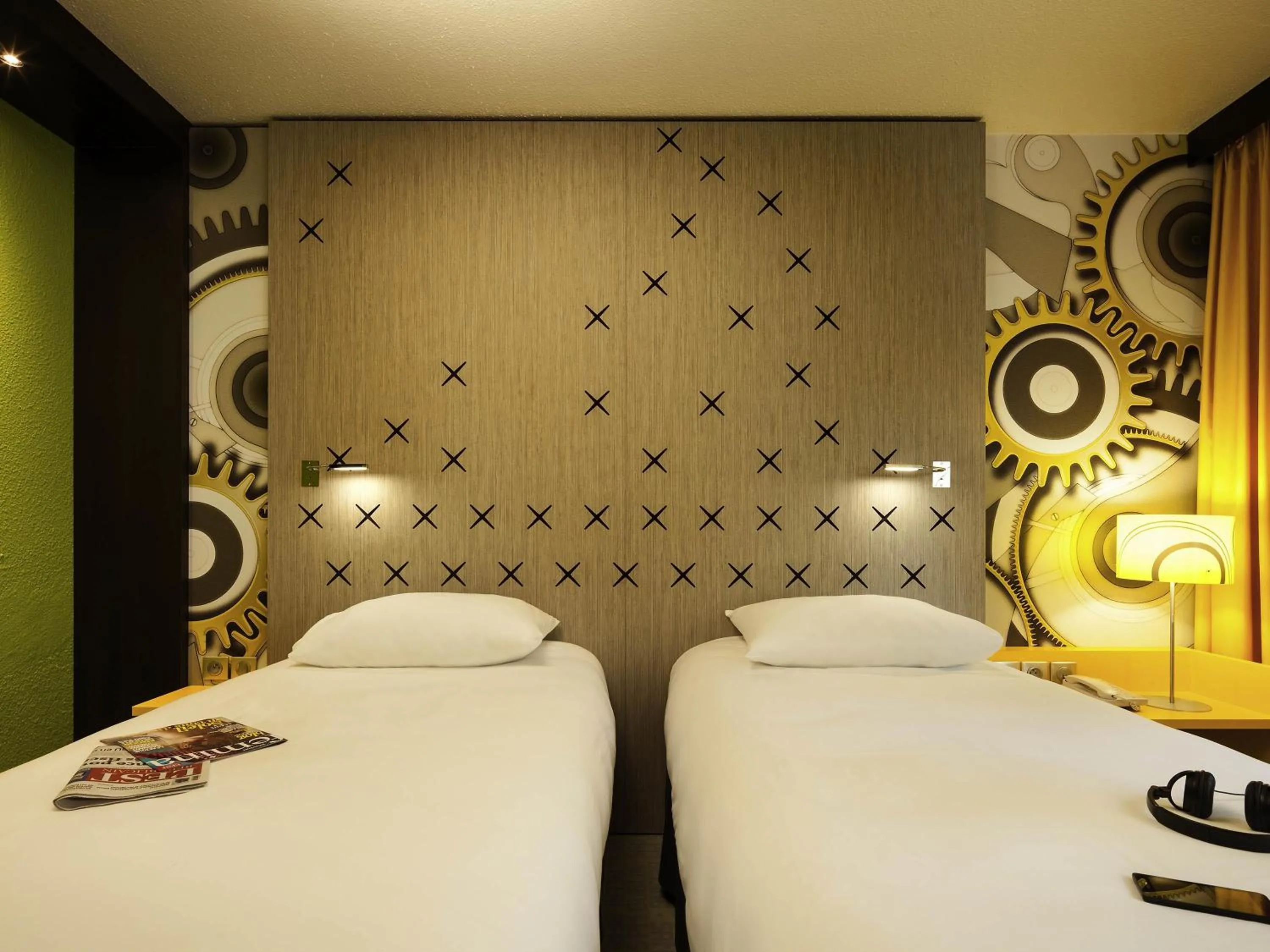 Standard Twin Room in ibis Styles Besançon
