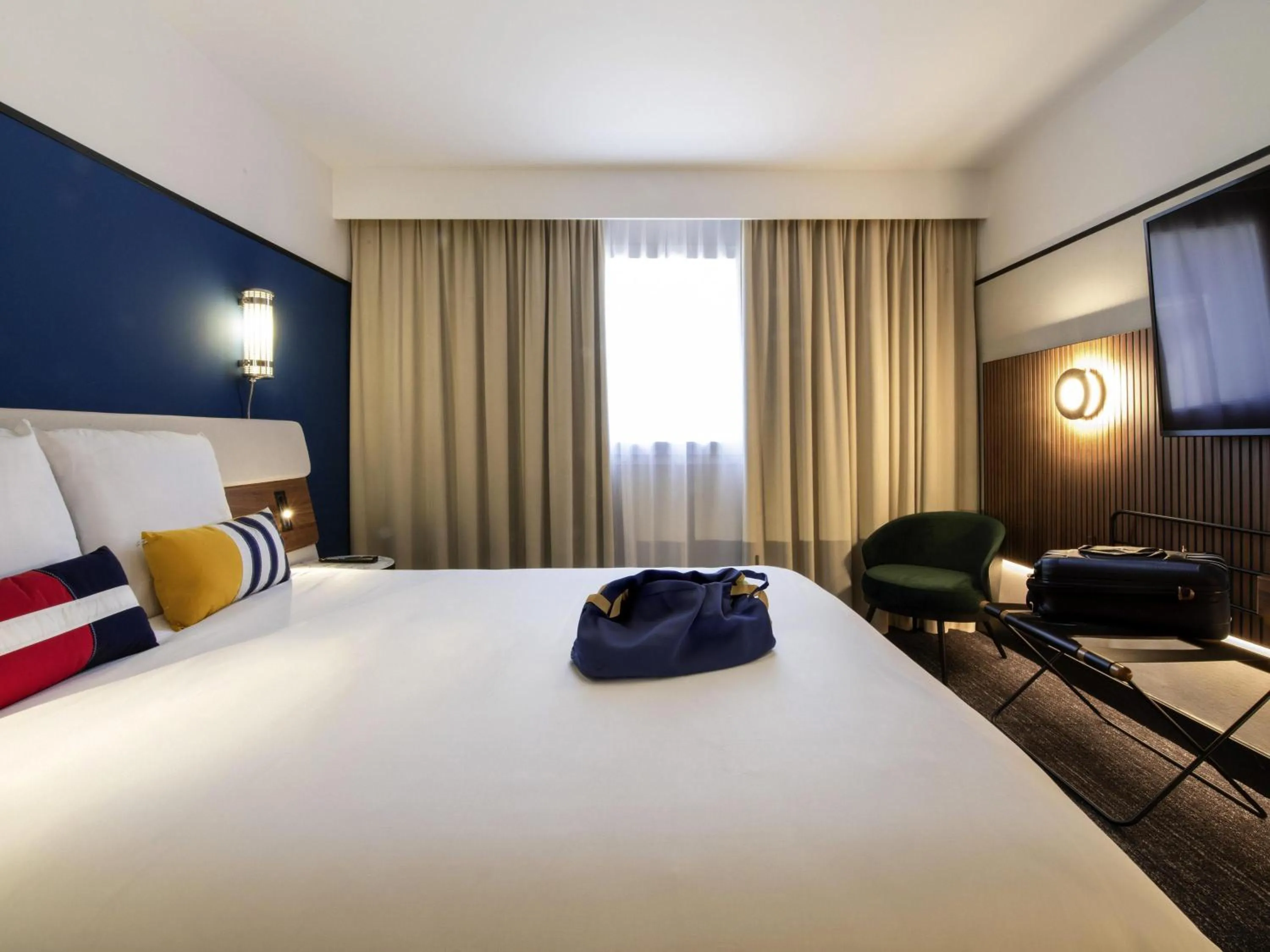 Classic Double Room in Mercure Caen Centre Port De Plaisance