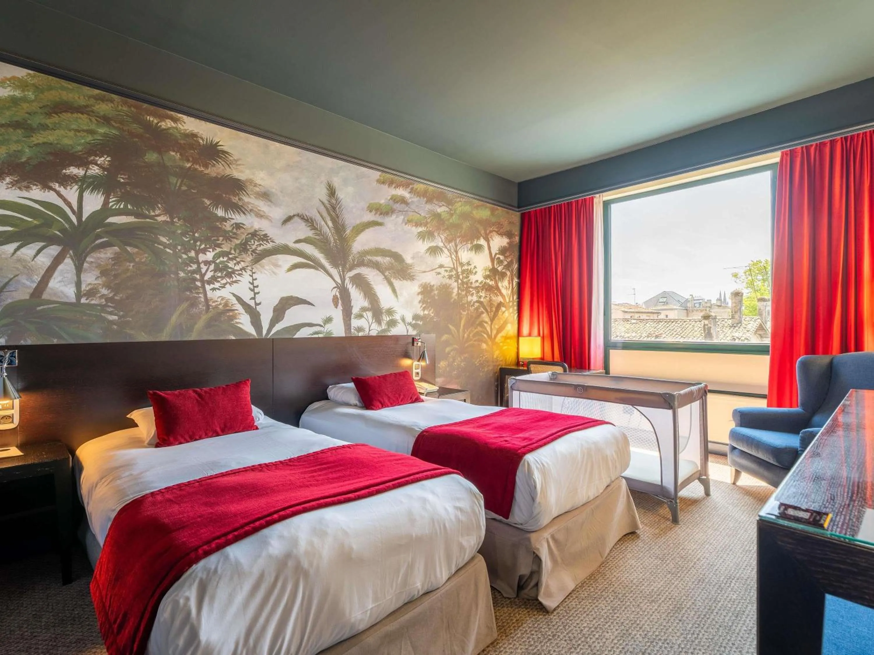 Classic Twin Room in Mercure Bordeaux Chateau Chartrons