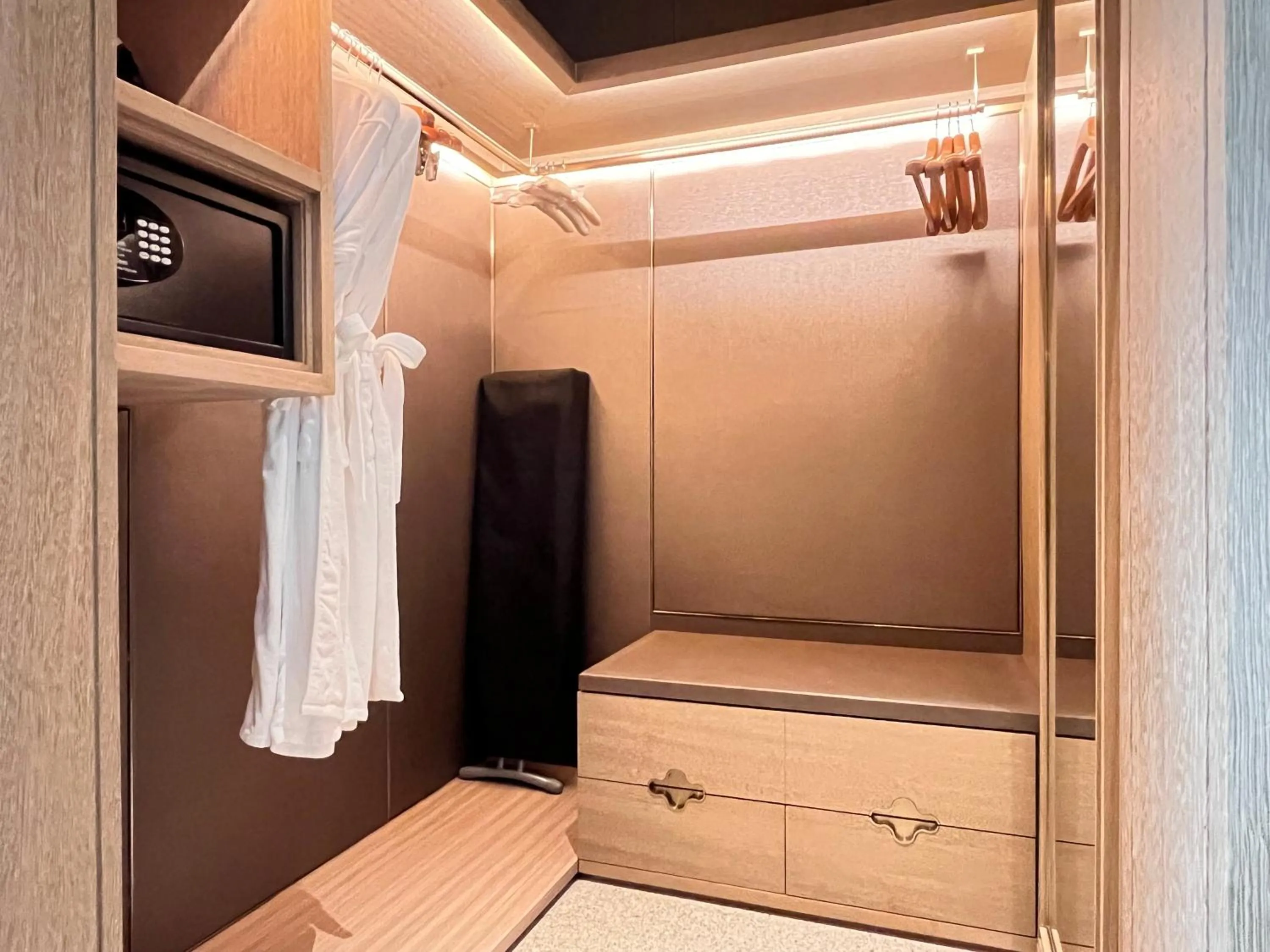 Deluxe King Room in Grand Hyatt Hefei