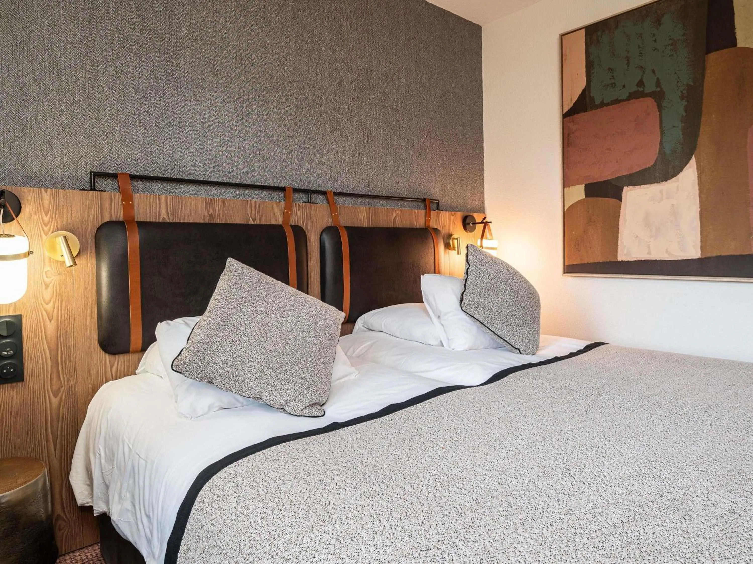 Standard Double Room in Mercure Carcassonne La Cité