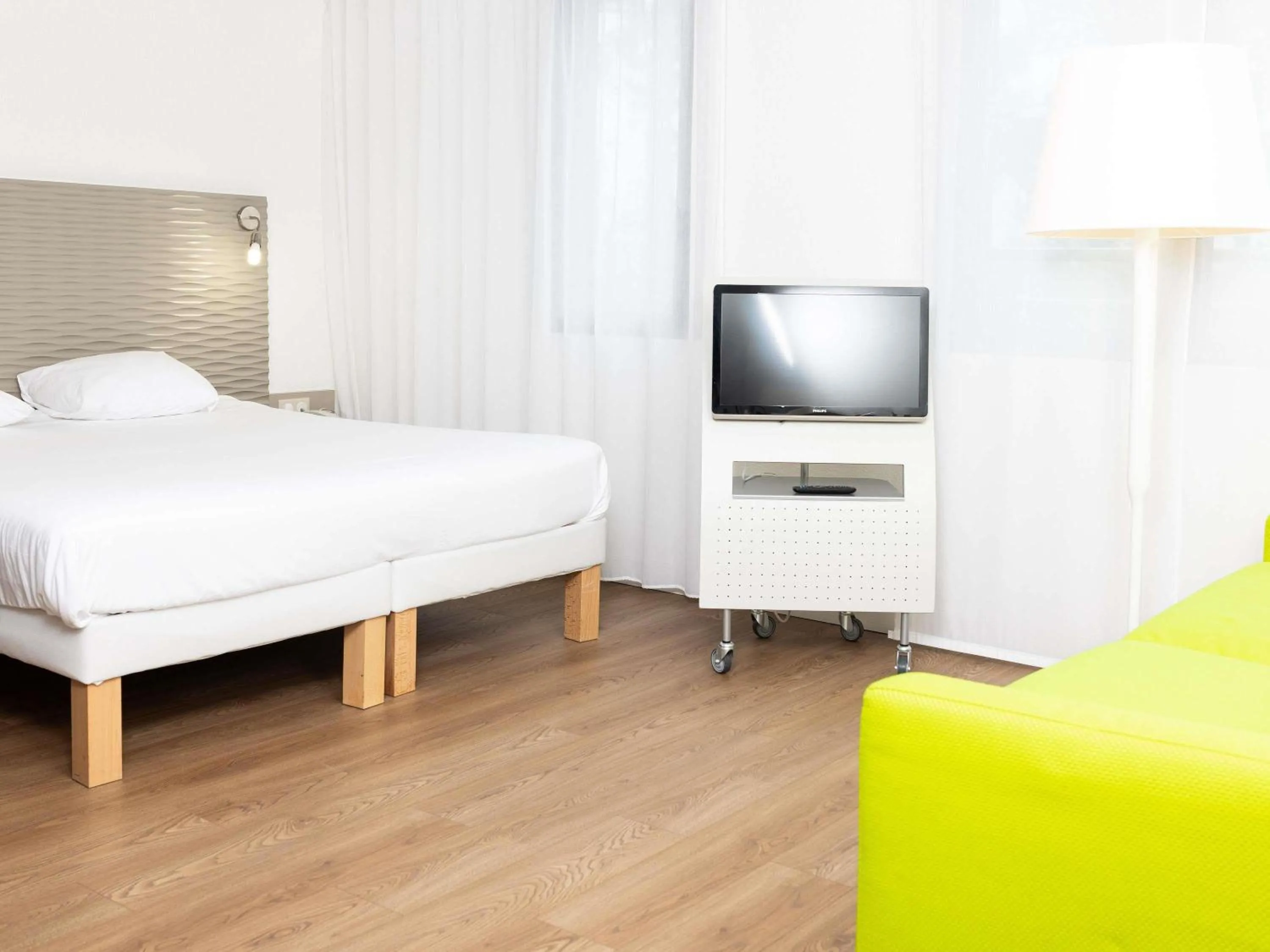 Family Suite with 1 Double Bed and 1 Sofa Bed - single occupancy in ibis Styles Lille Aéroport