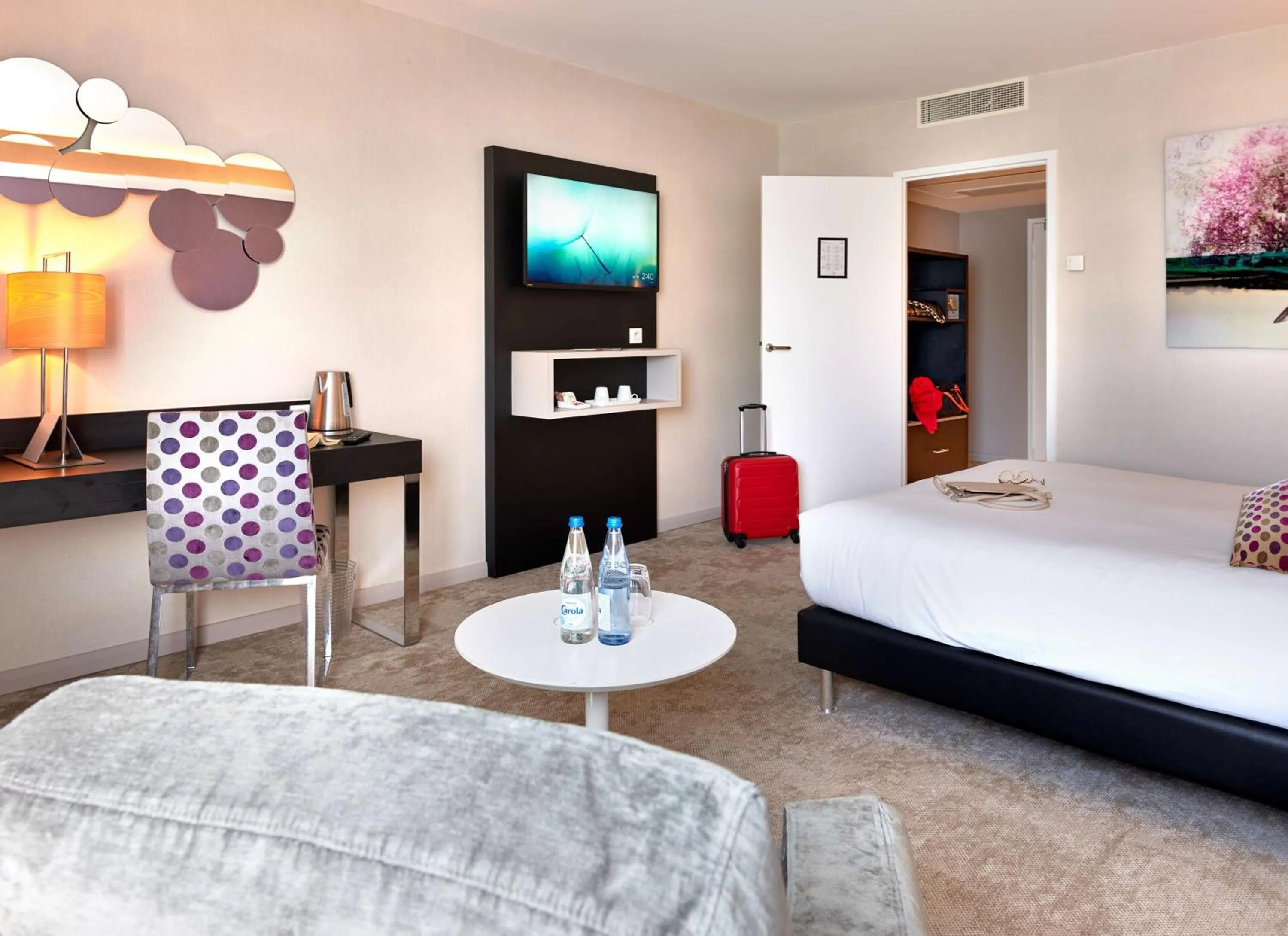 Comfort Double Room with Sofa Bed in Best Western Plus Metz Technopole