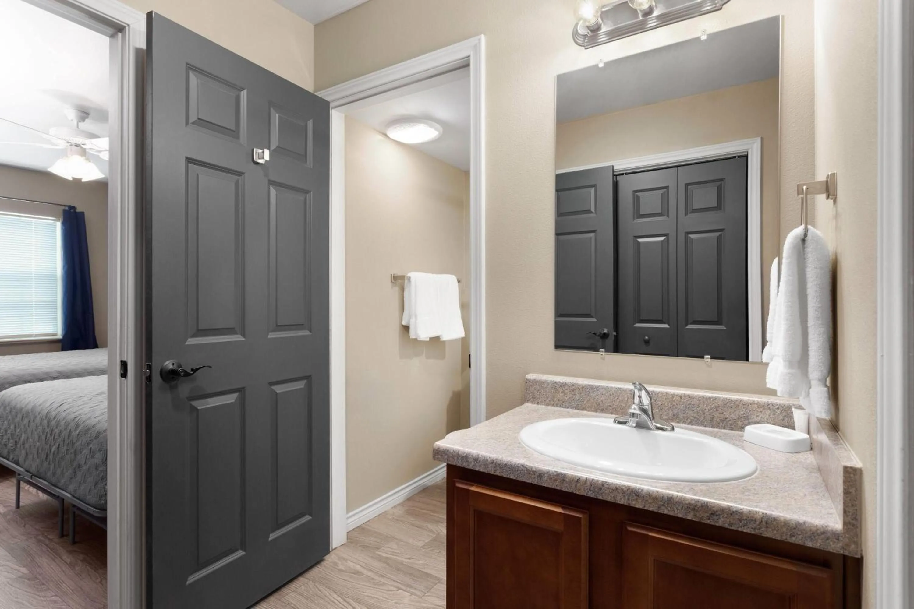 One-Bedroom Suite with Two Queen Beds, Non-Smoking in Eagle's Den Suites Andrews a Travelodge by Wyndham