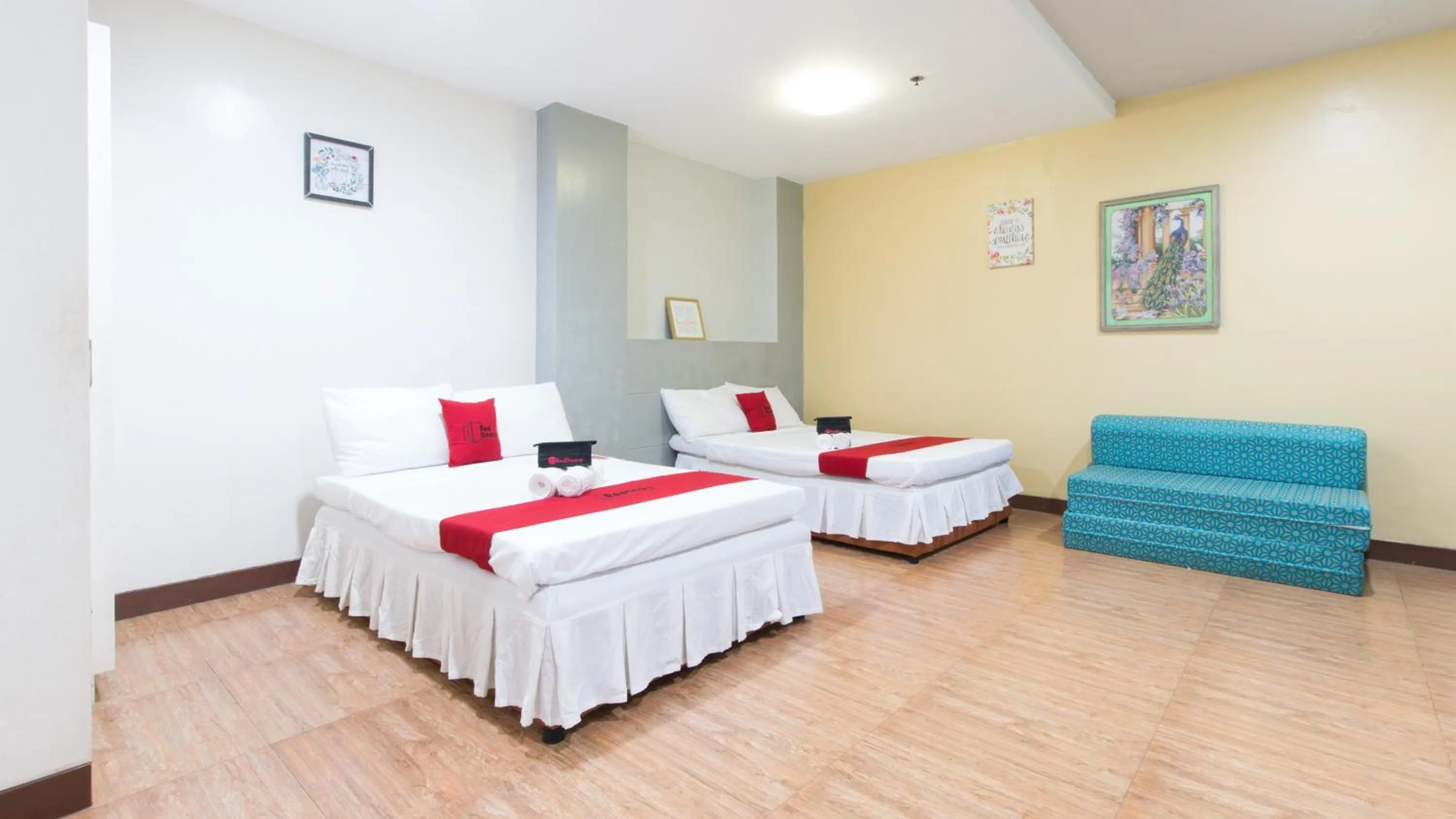 Family Room in RedDoorz @ San Jose Tagbak Jaro Iloilo