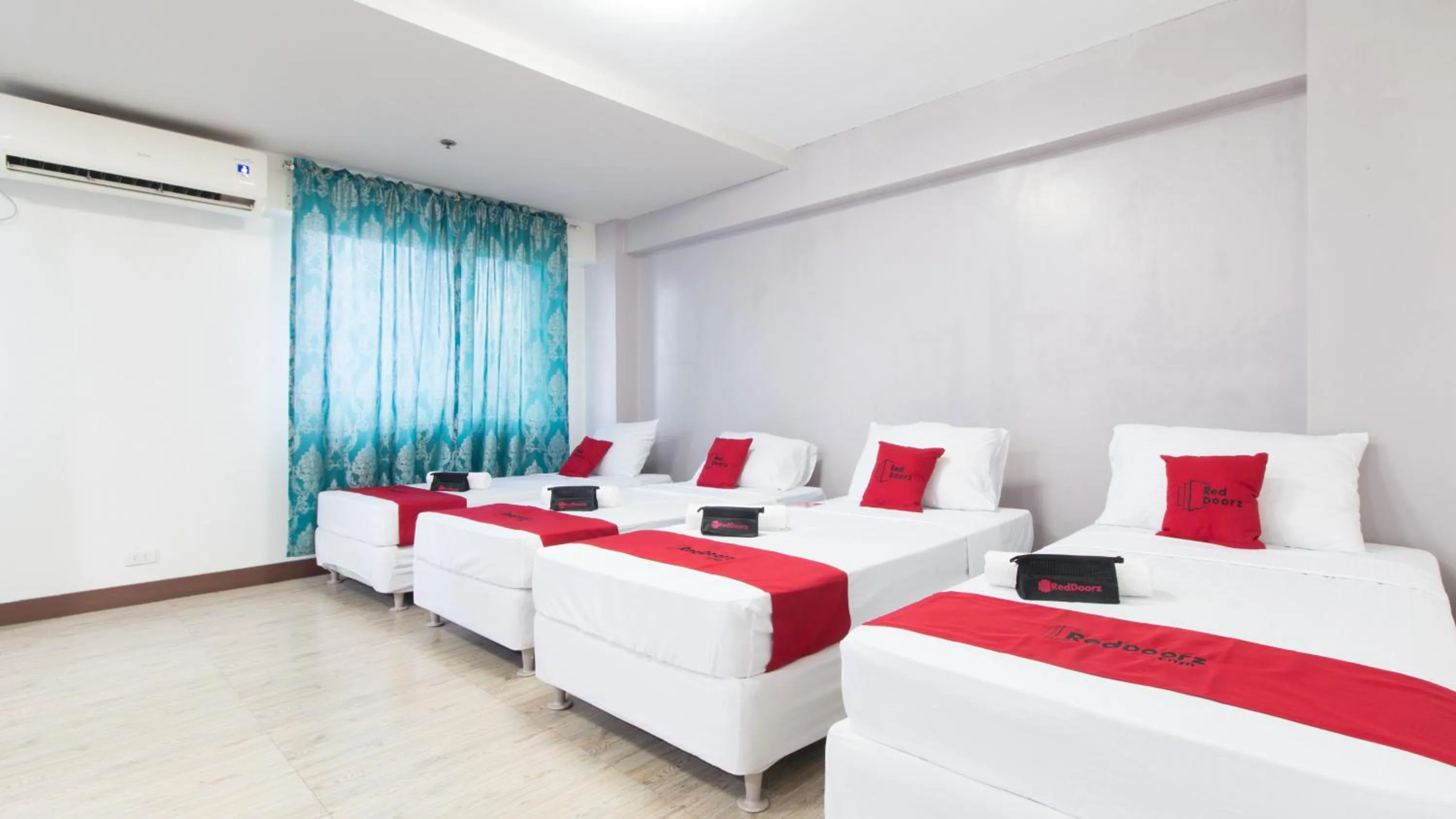 Quadruple Room in RedDoorz @ San Jose Tagbak Jaro Iloilo