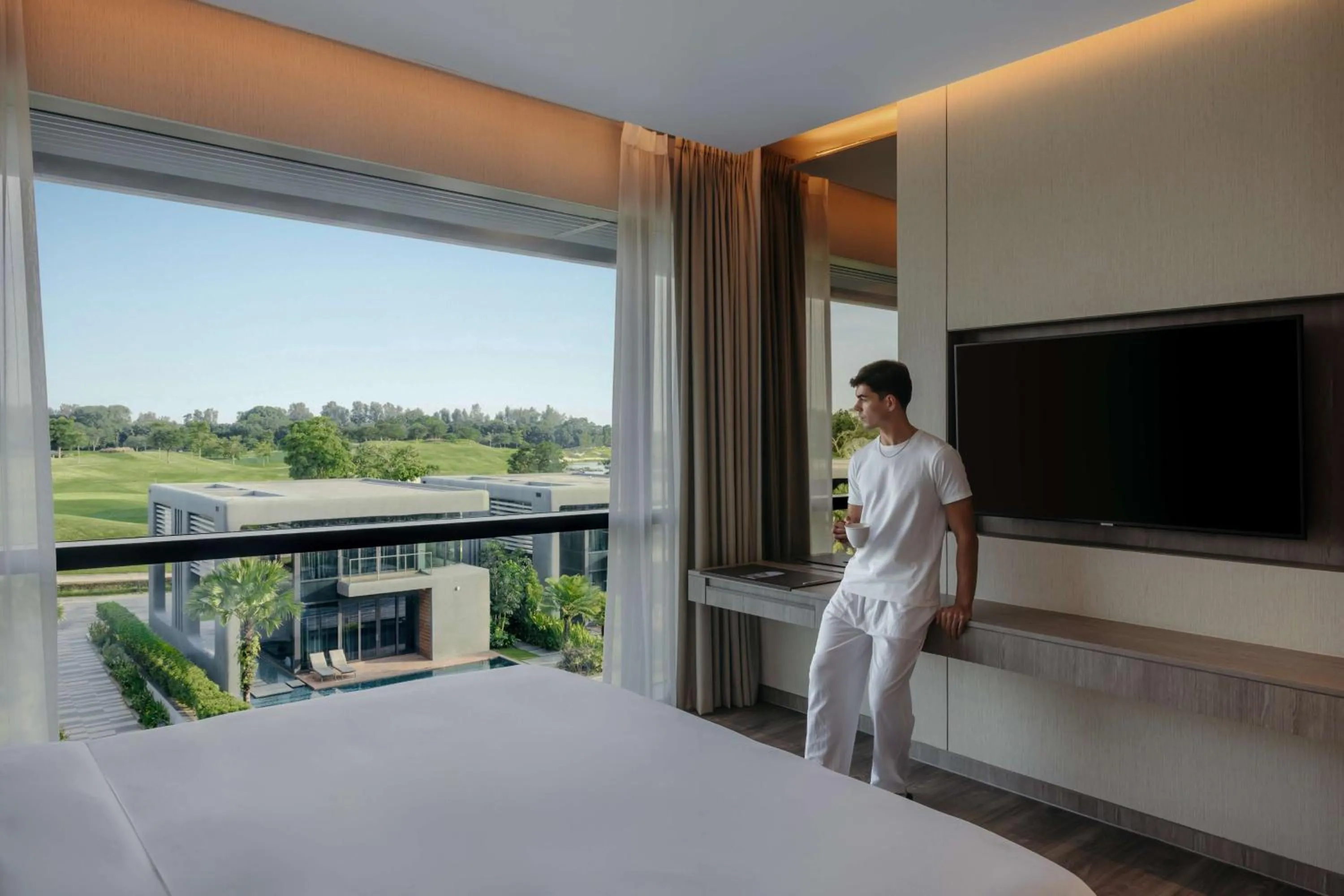 Dusit Executive Pool View King in Dusit Thani Laguna Singapore