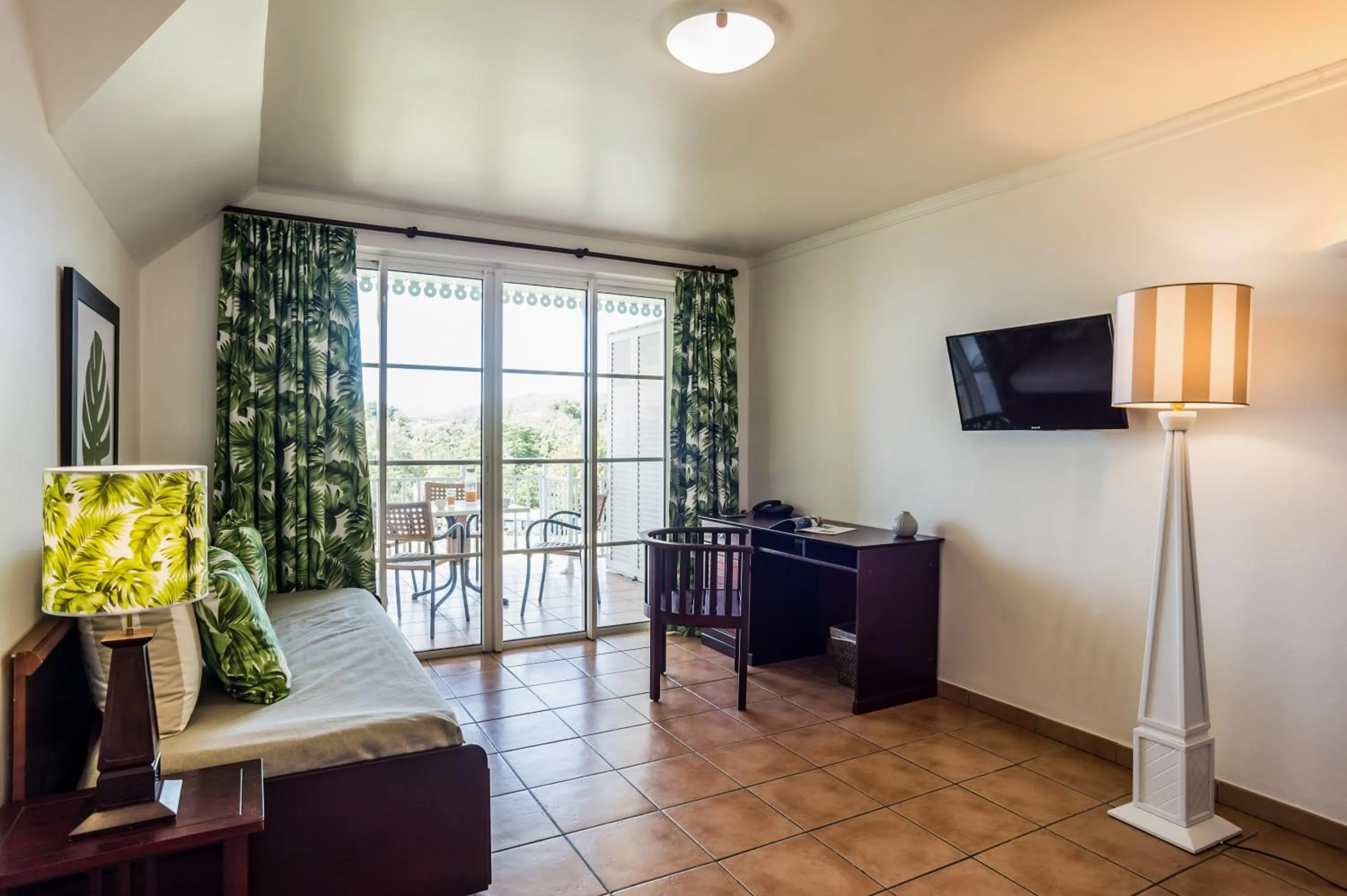 One-Bedroom Apartment with Terrace (4 People) in Village Pierre & Vacances Sainte Luce