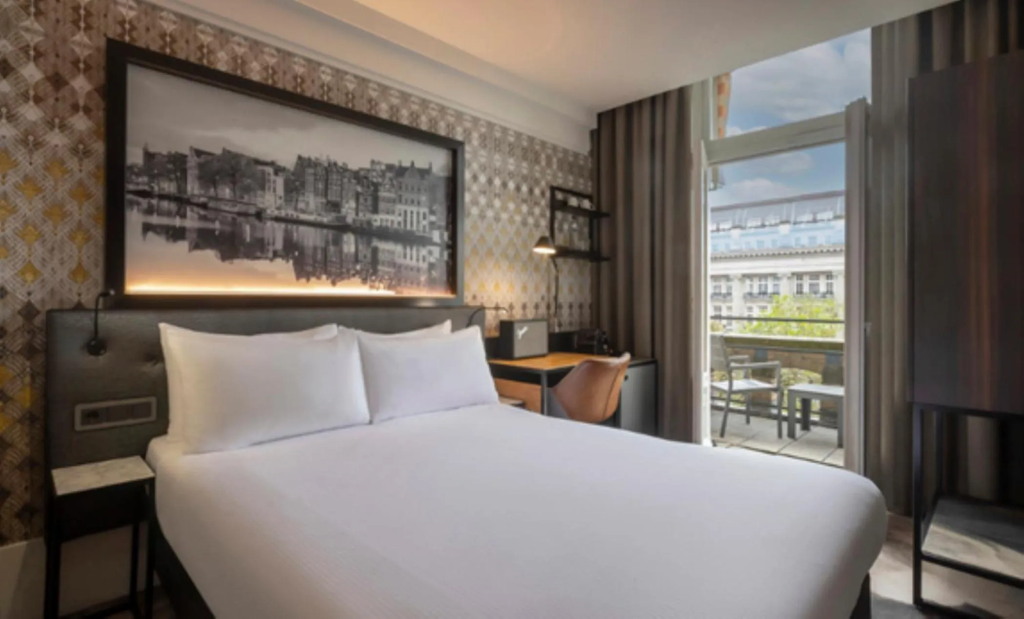 Classic Double Room with Balcony in Clayton Hotel Amsterdam American