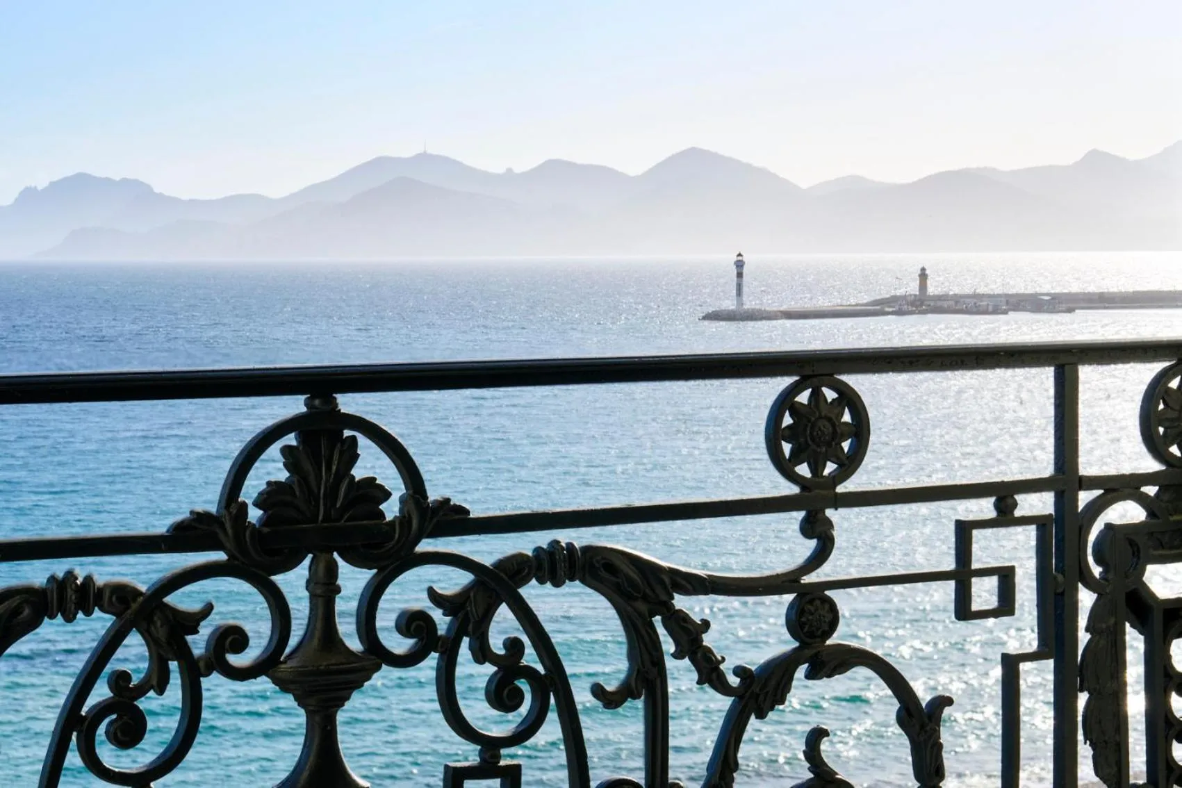 One-Bedroom Suite with Sea View in Carlton Cannes, a Regent Hotel