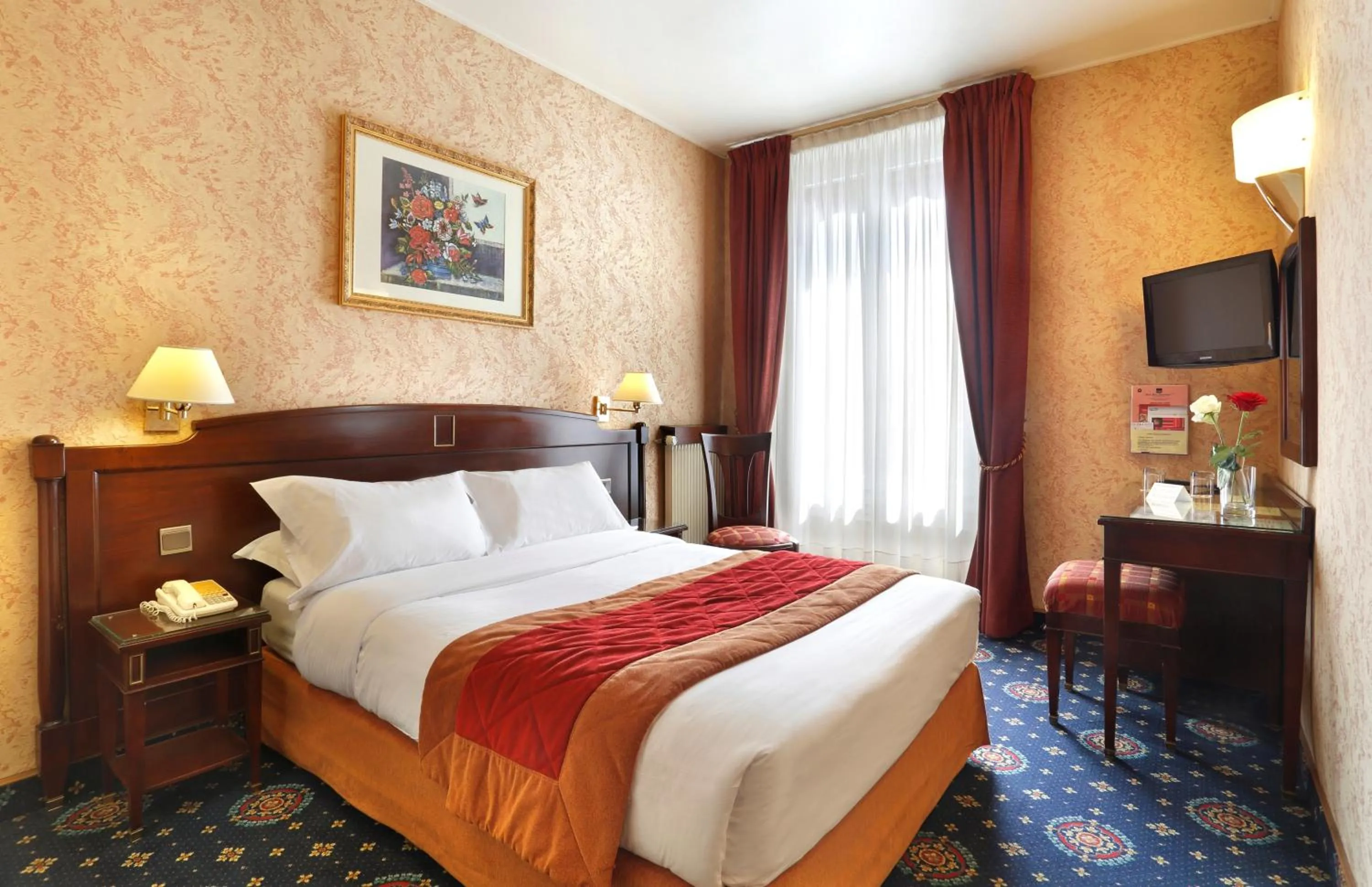 Comfort Double Room in Hotel Paix Republique