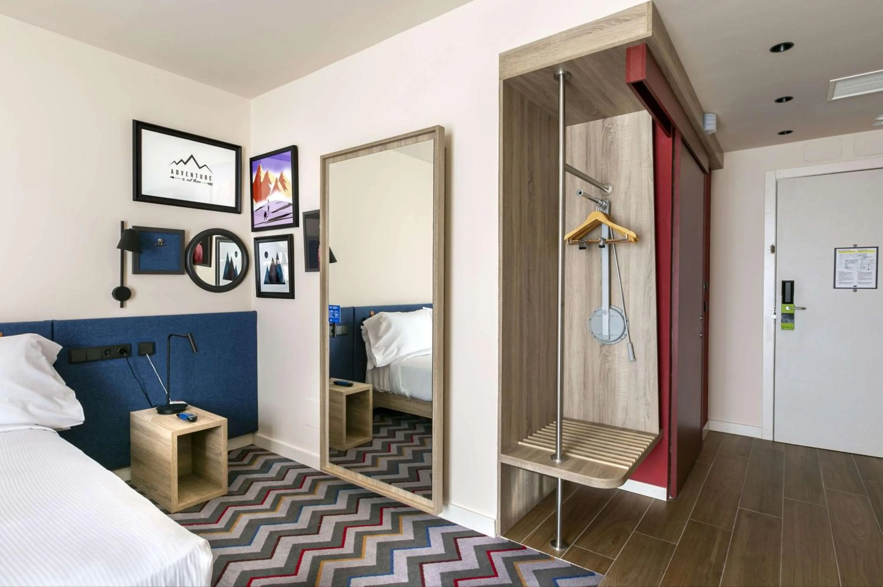 Queen Room - Mobility Access in Hampton By Hilton Alcobendas Madrid